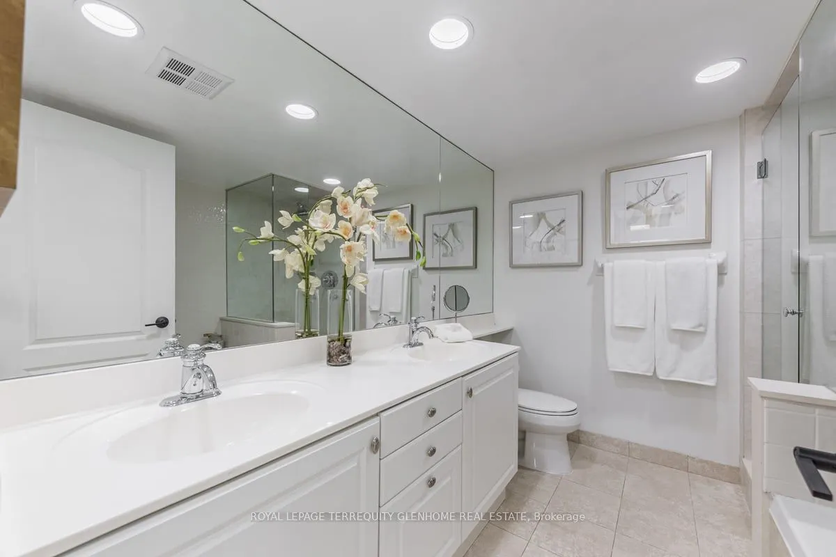 2 Alexandra Boulevard W, #207