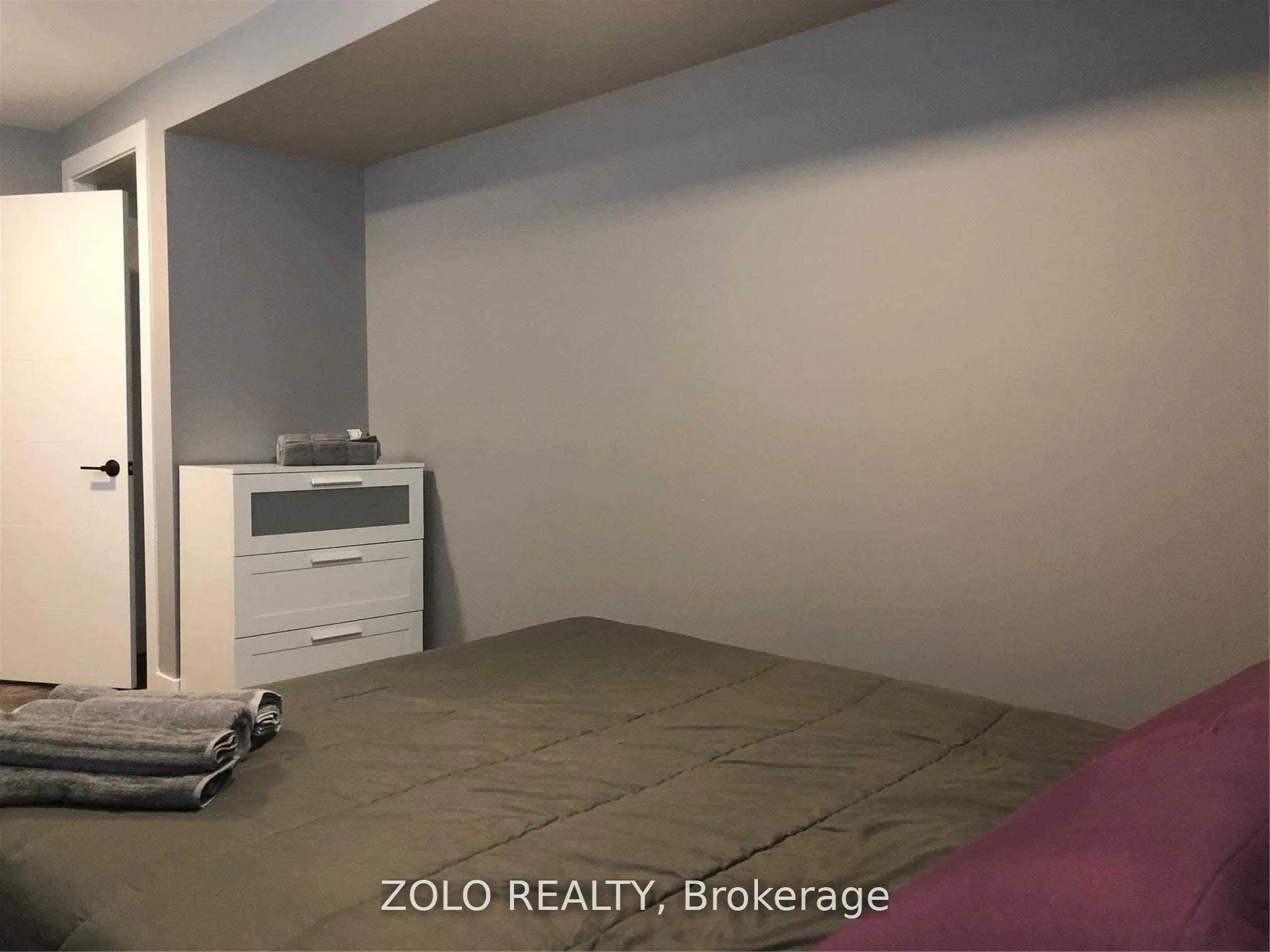 144 Northcliffe Boulevard, #Lower