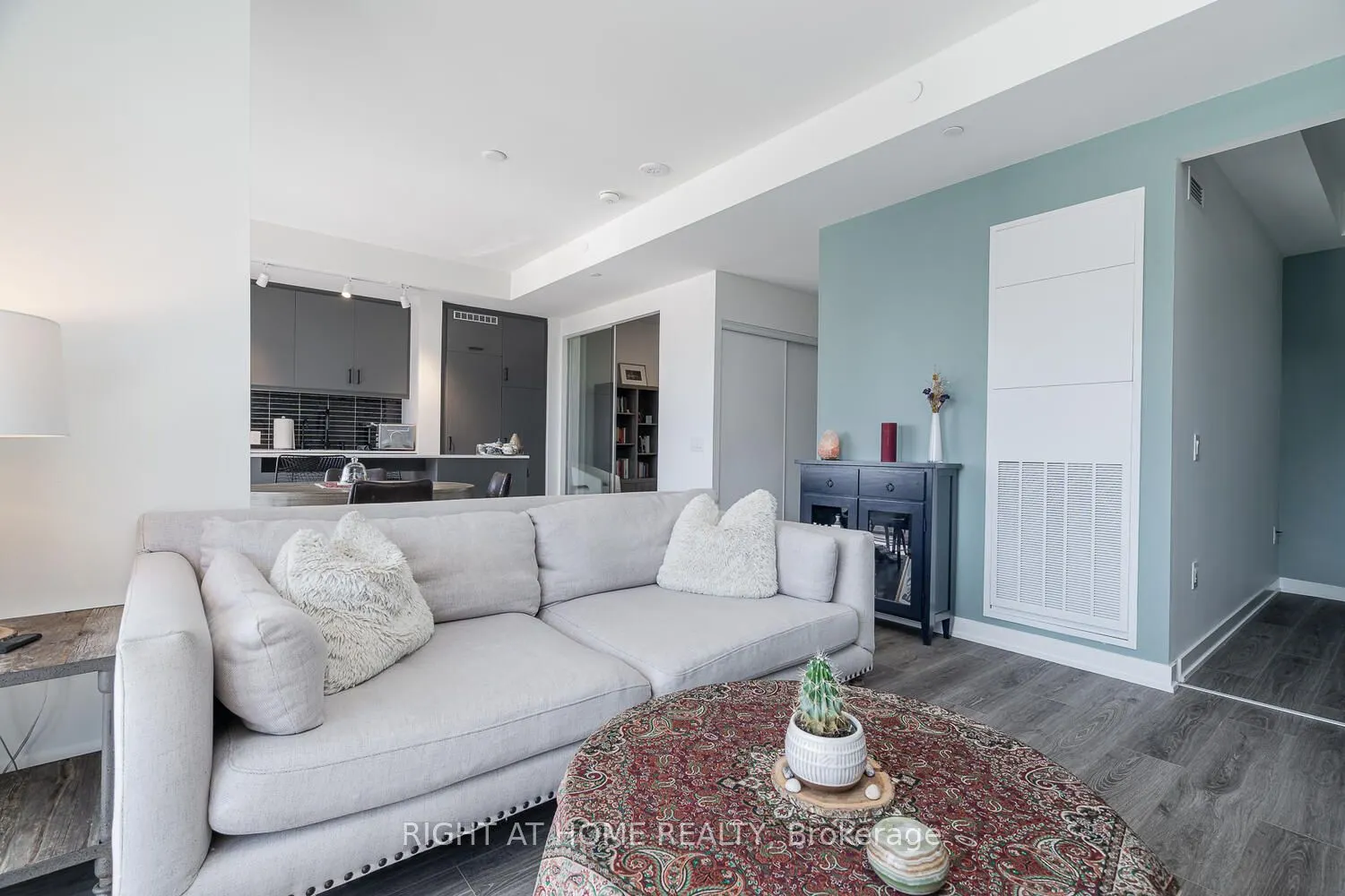 9 Tecumseth Street, #315