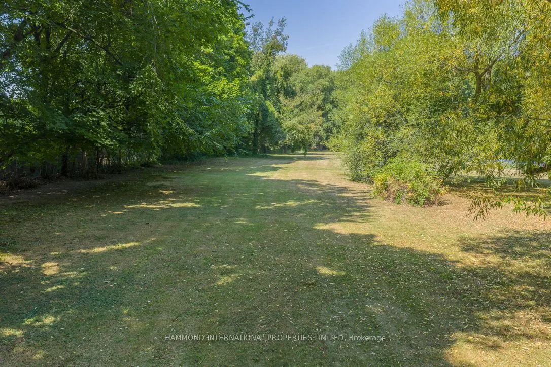2 Bridle Heath Gate