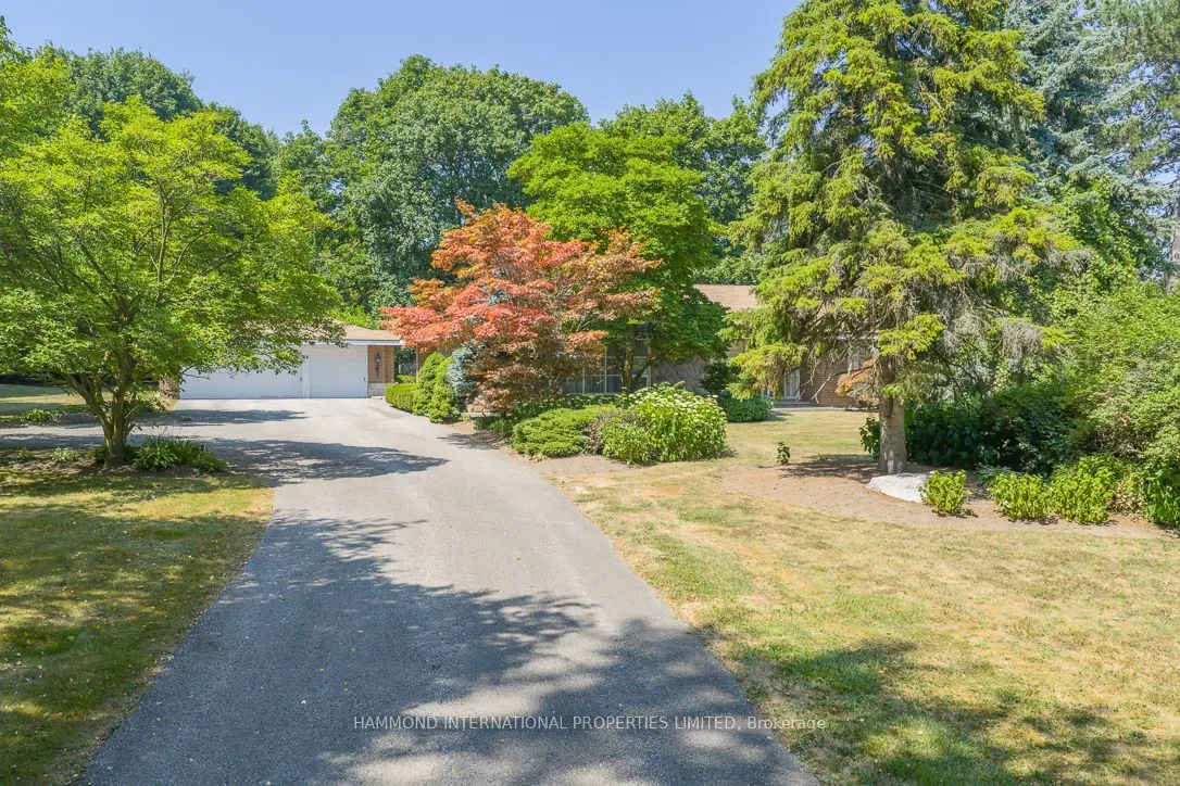 2 Bridle Heath Gate