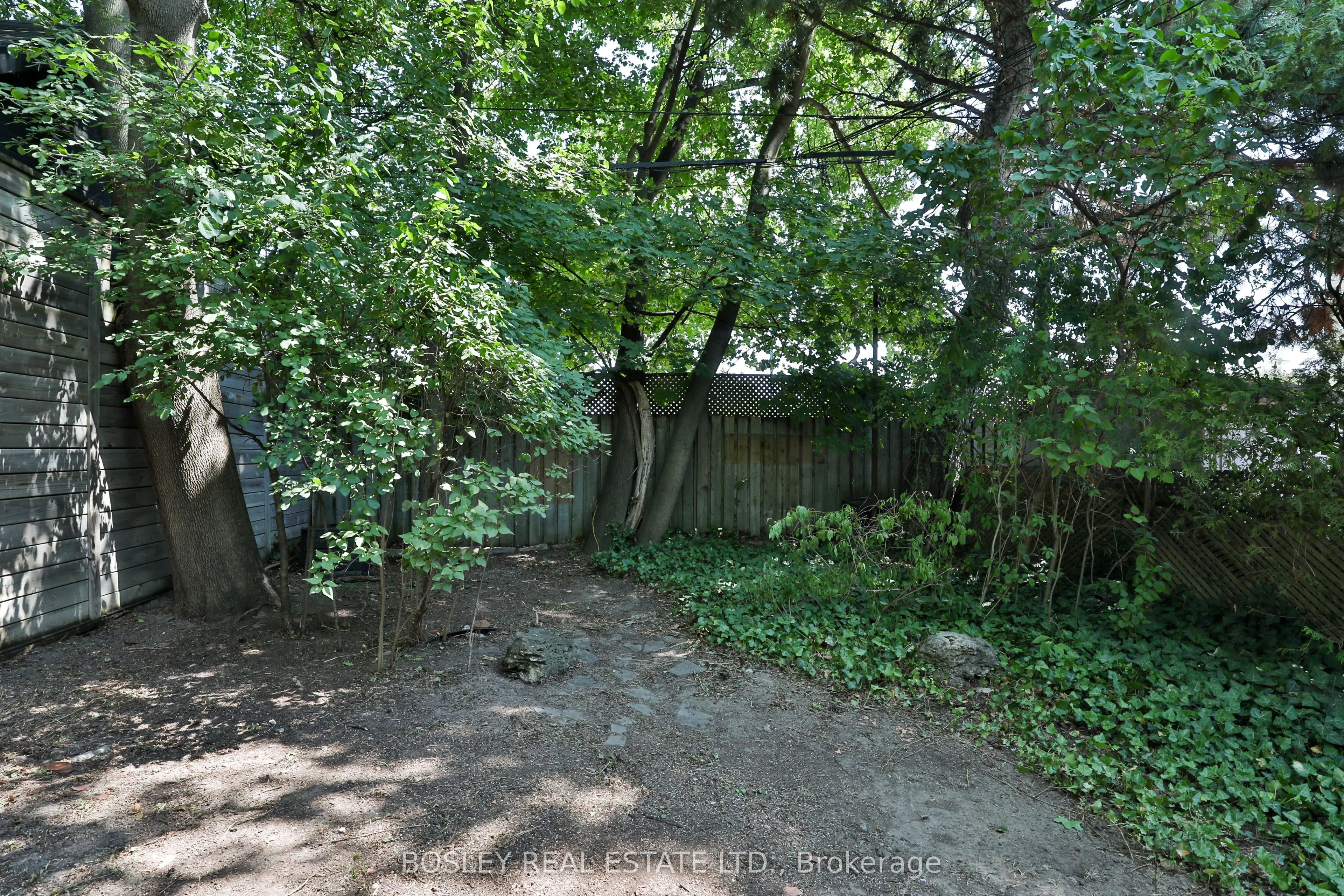 15 Whitewood Road