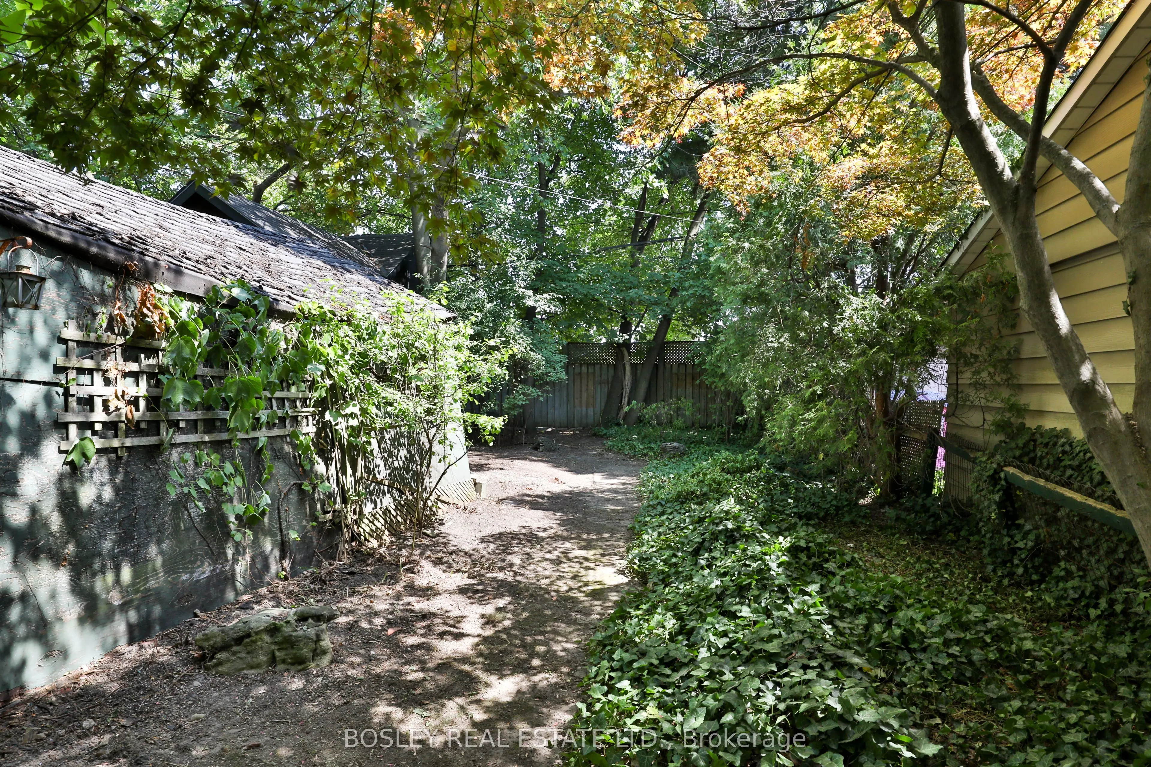 15 Whitewood Road