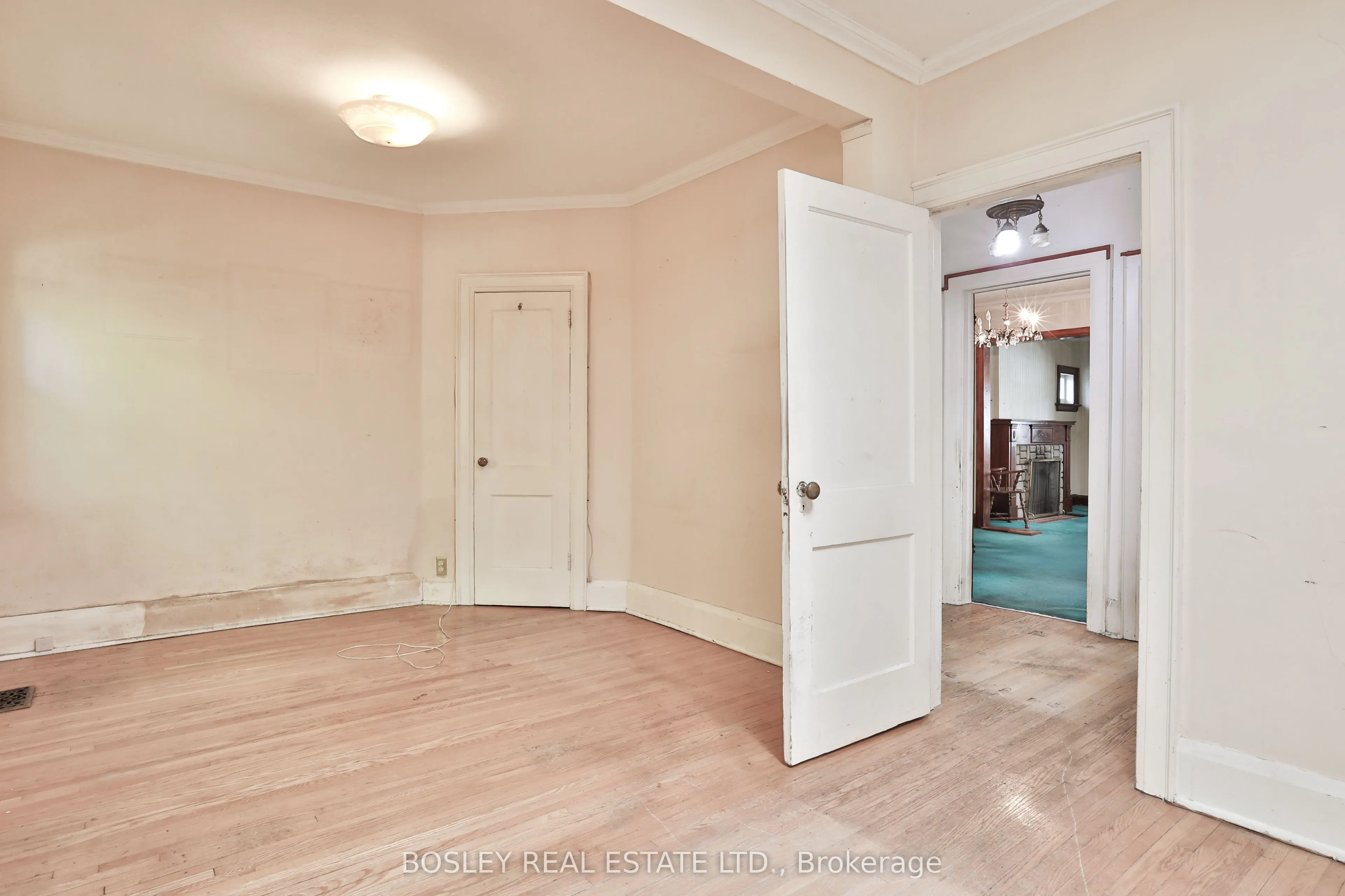15 Whitewood Road
