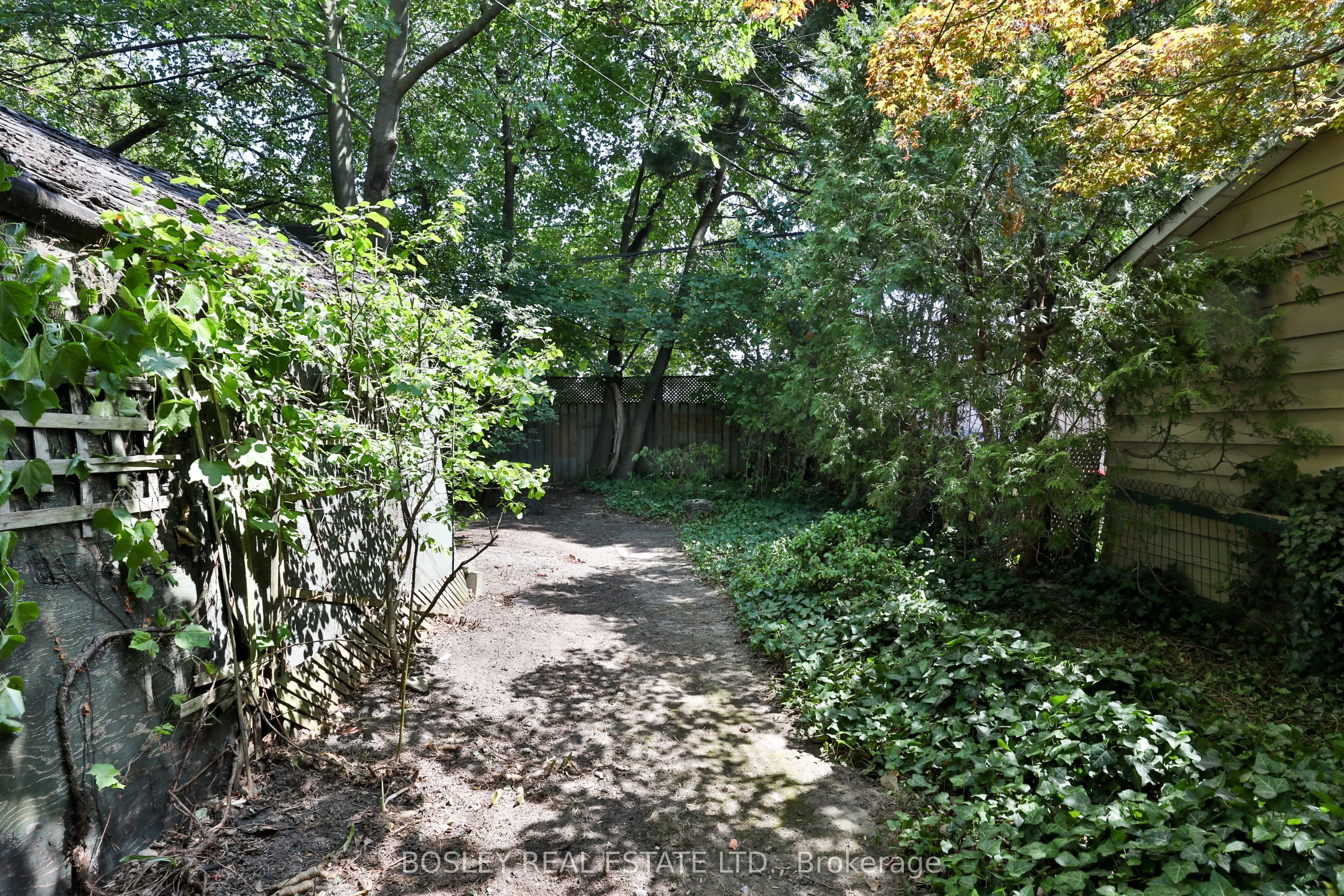 15 Whitewood Road