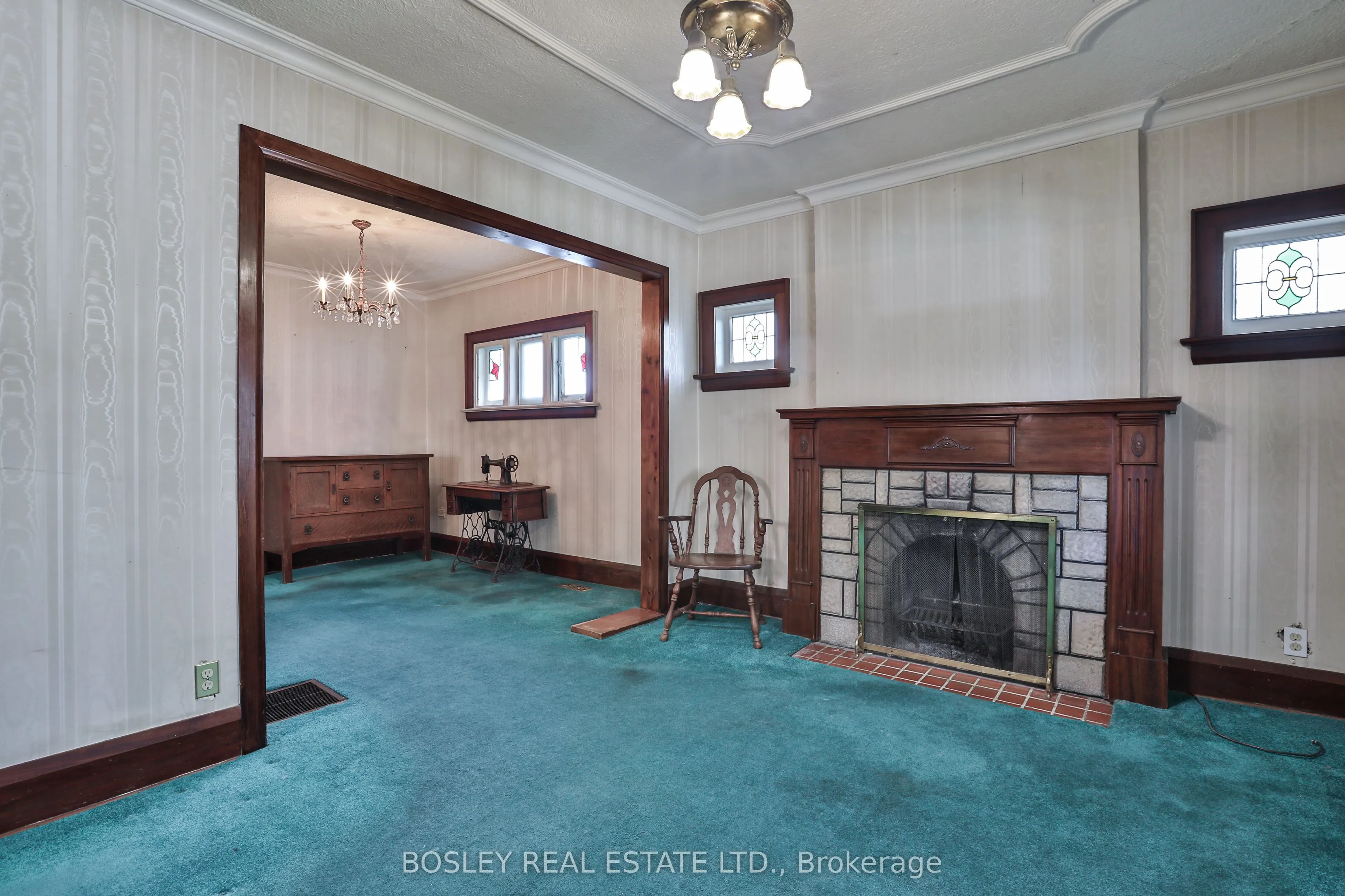 15 Whitewood Road