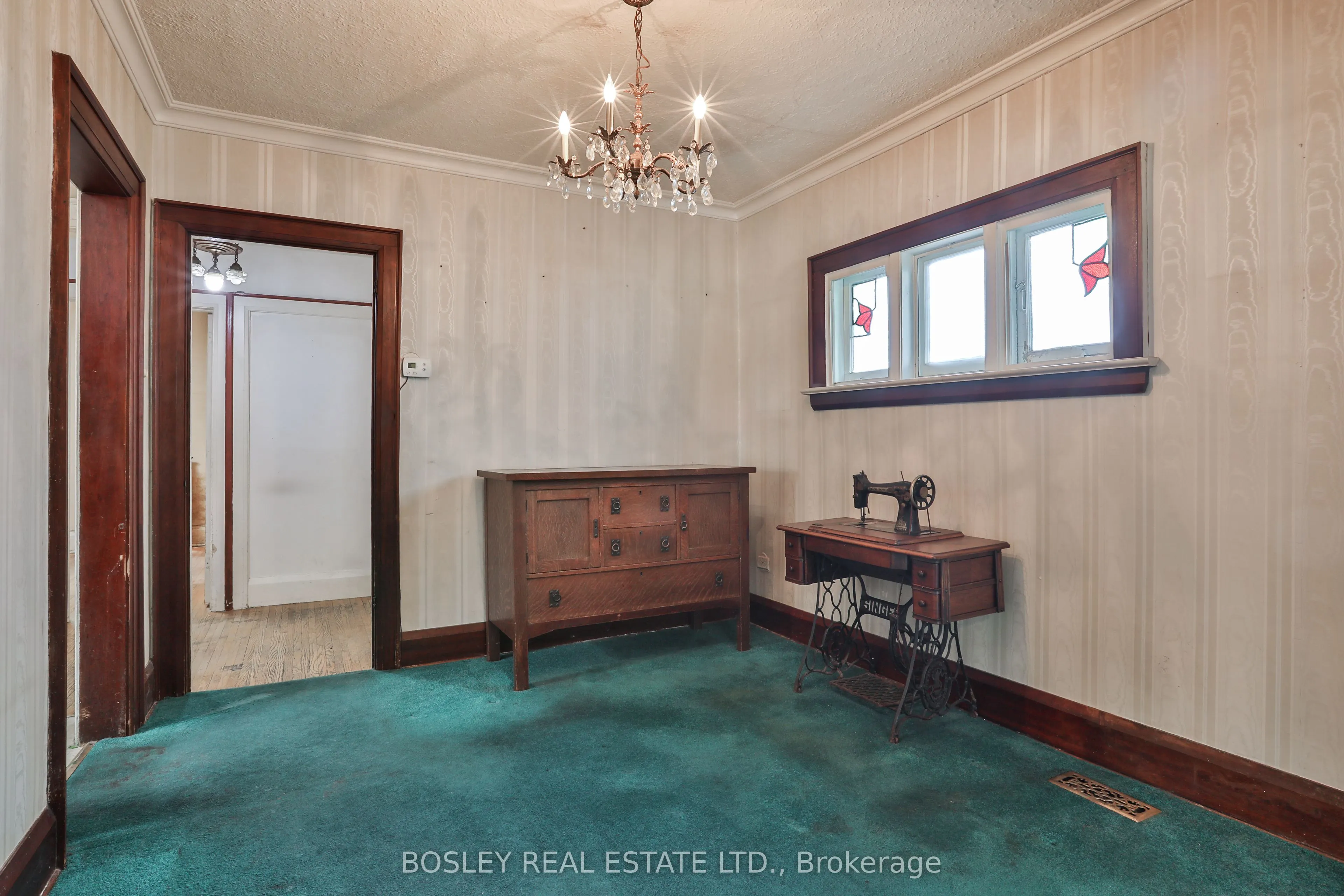15 Whitewood Road