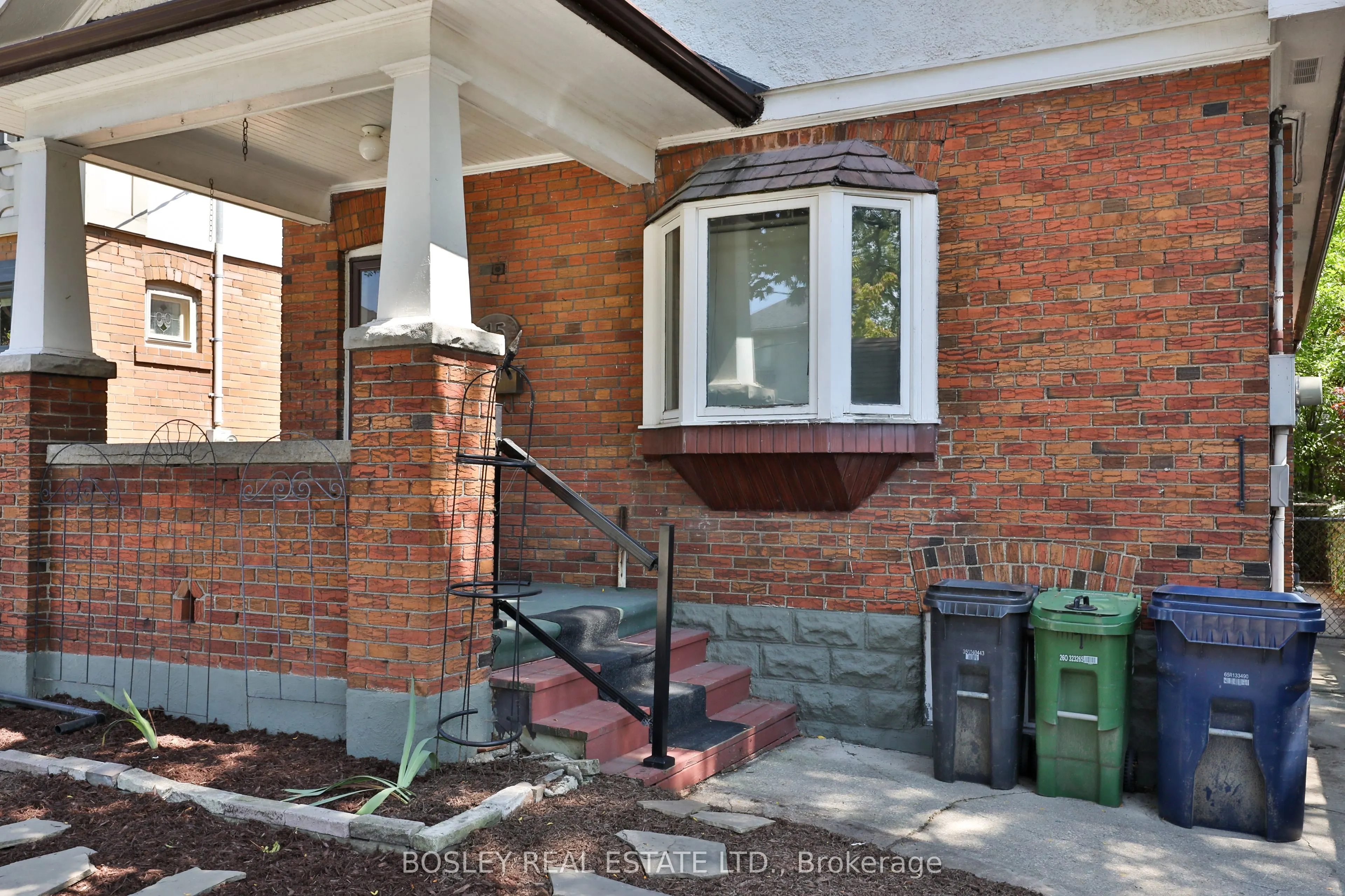 15 Whitewood Road