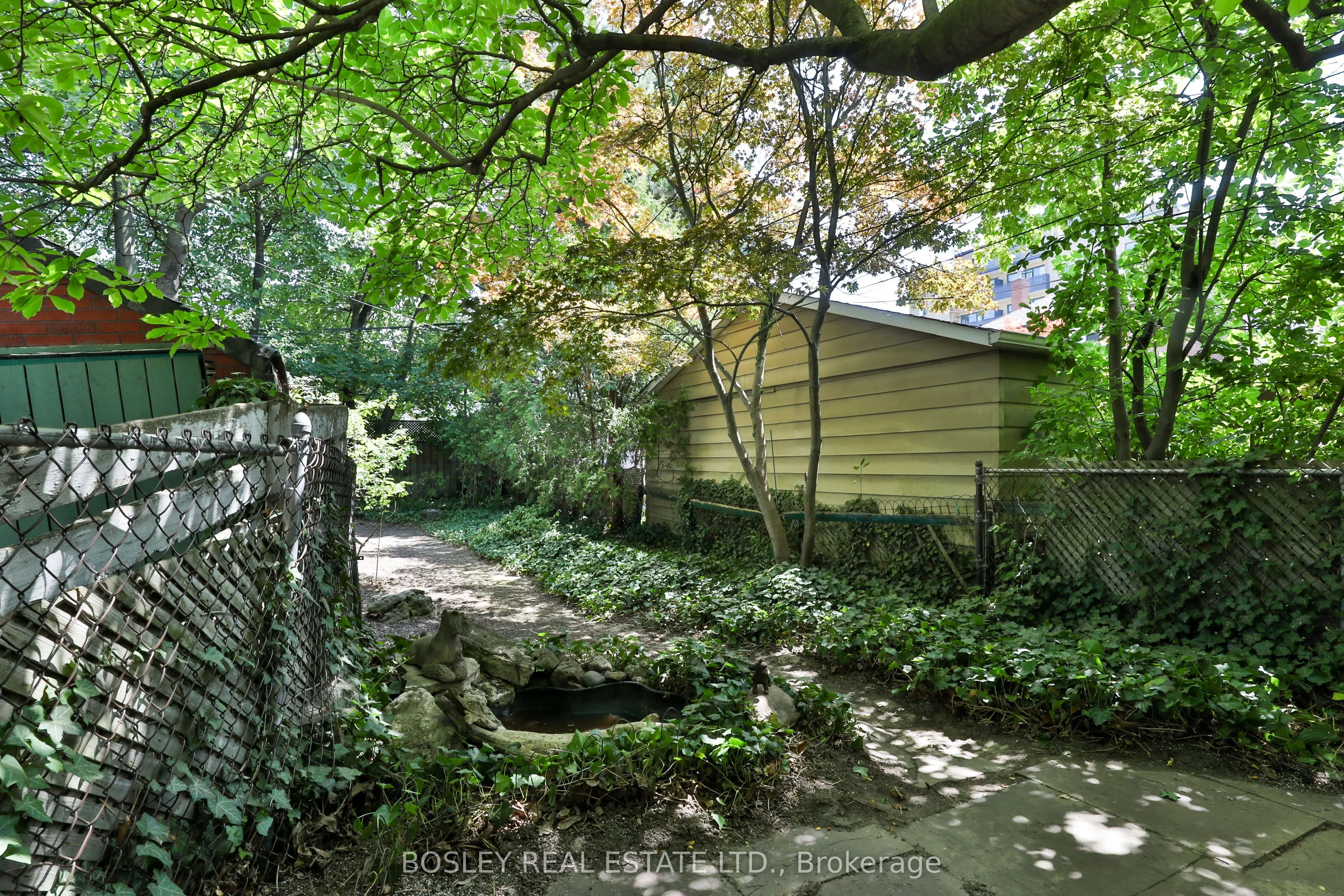 15 Whitewood Road
