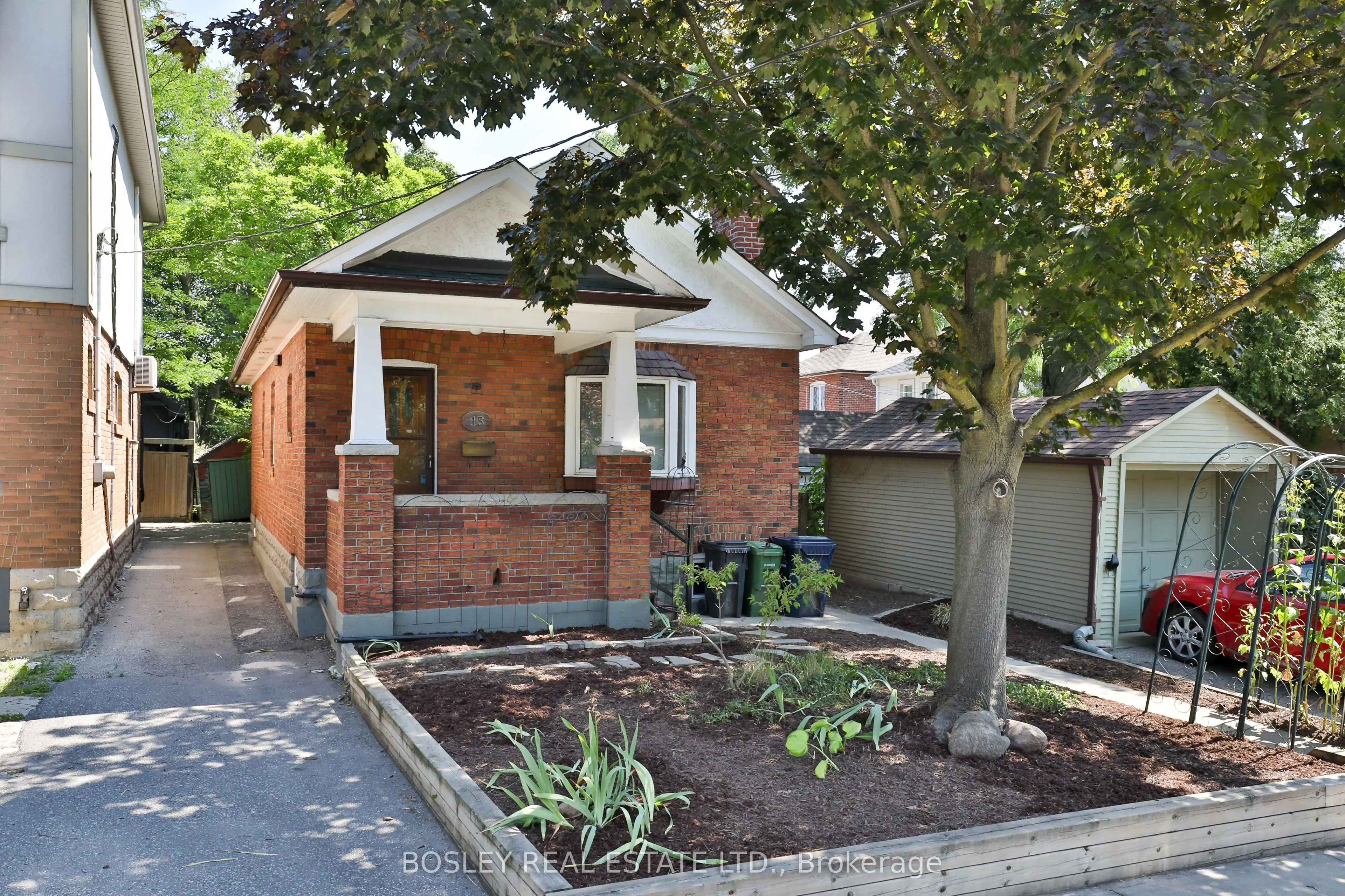 15 Whitewood Road