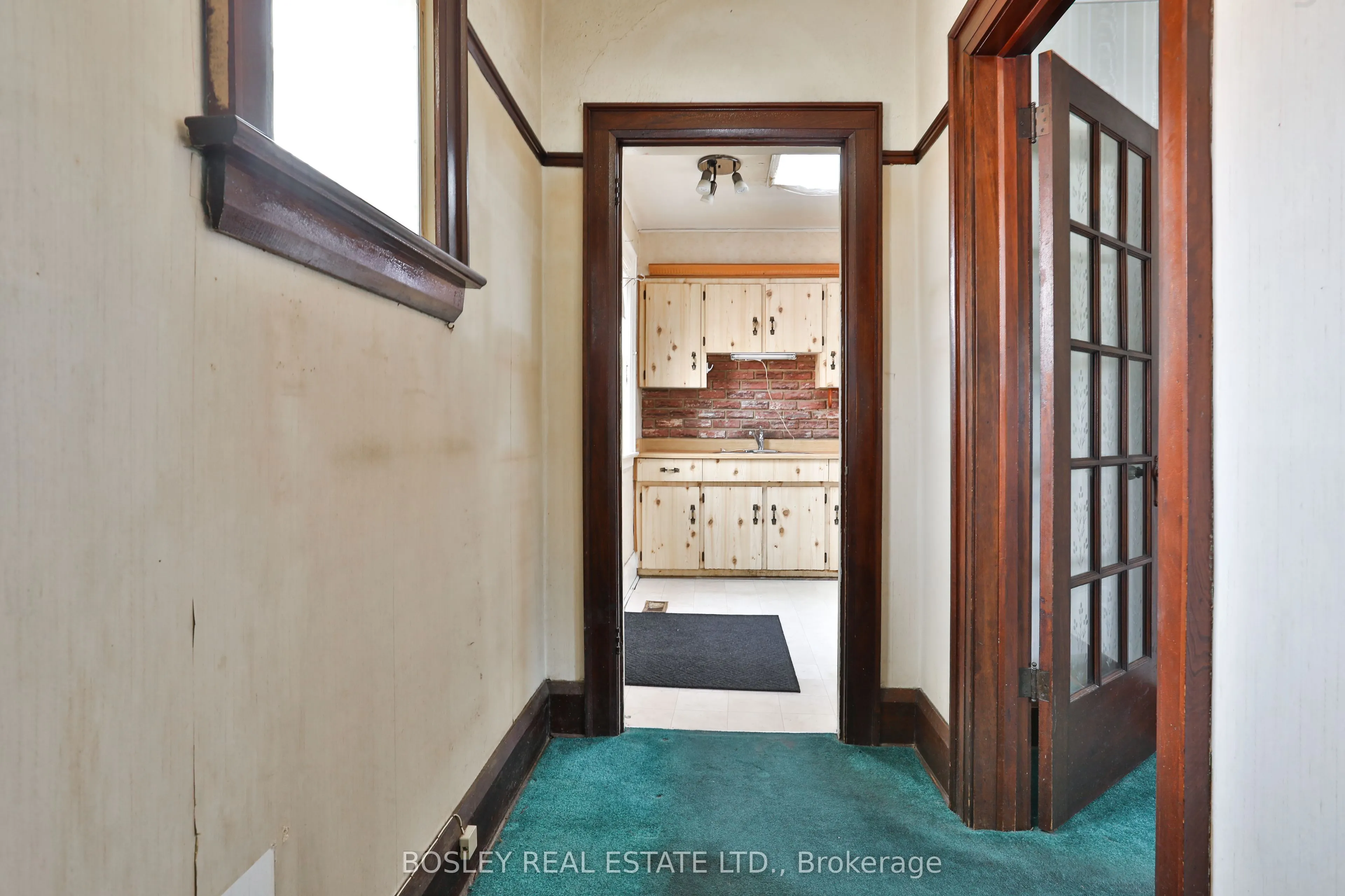 15 Whitewood Road