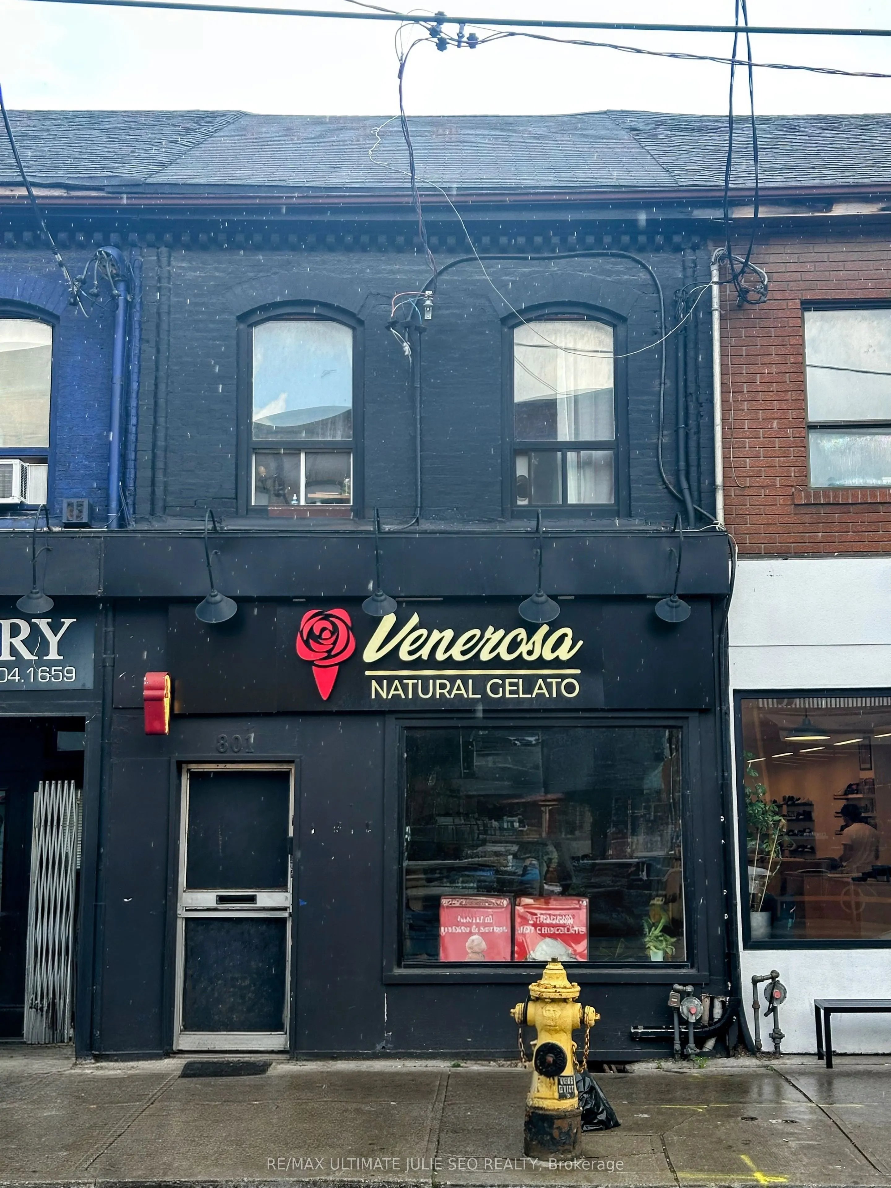 801 QUEEN Street W, #2nd floor