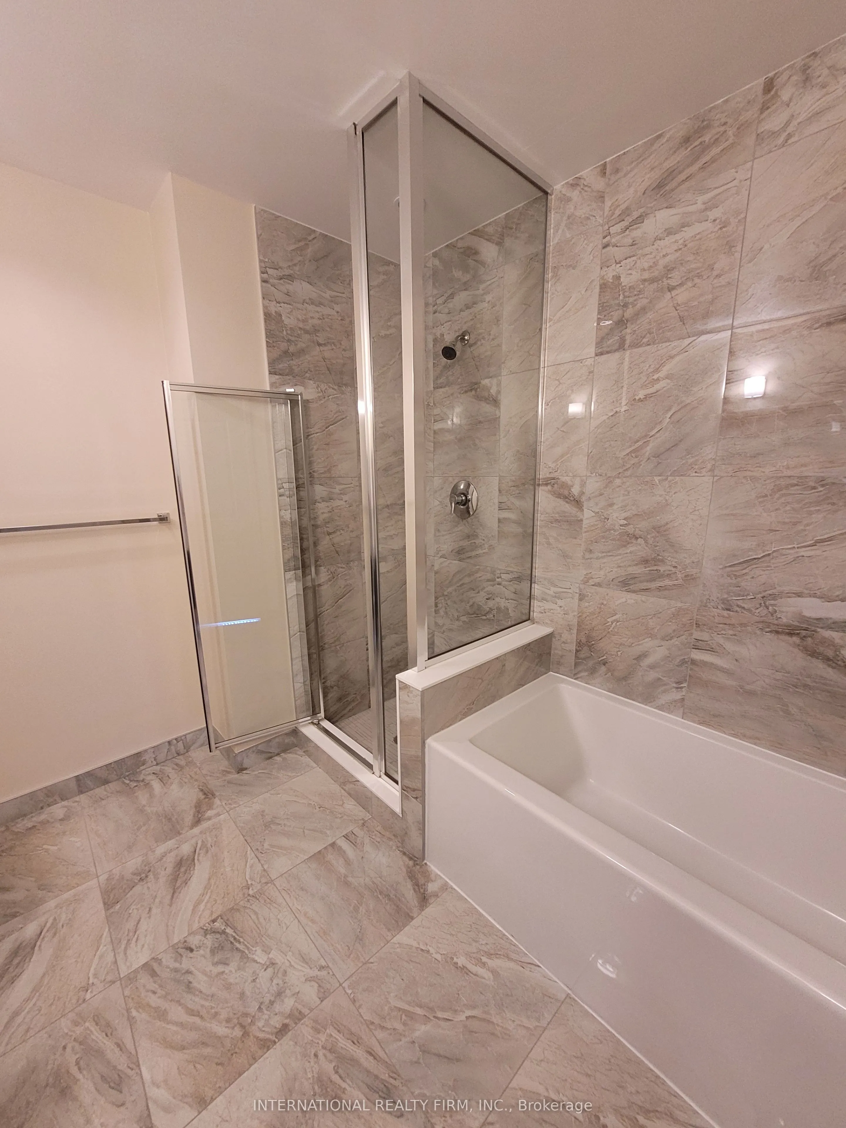 1080 Bay Street N, #4901