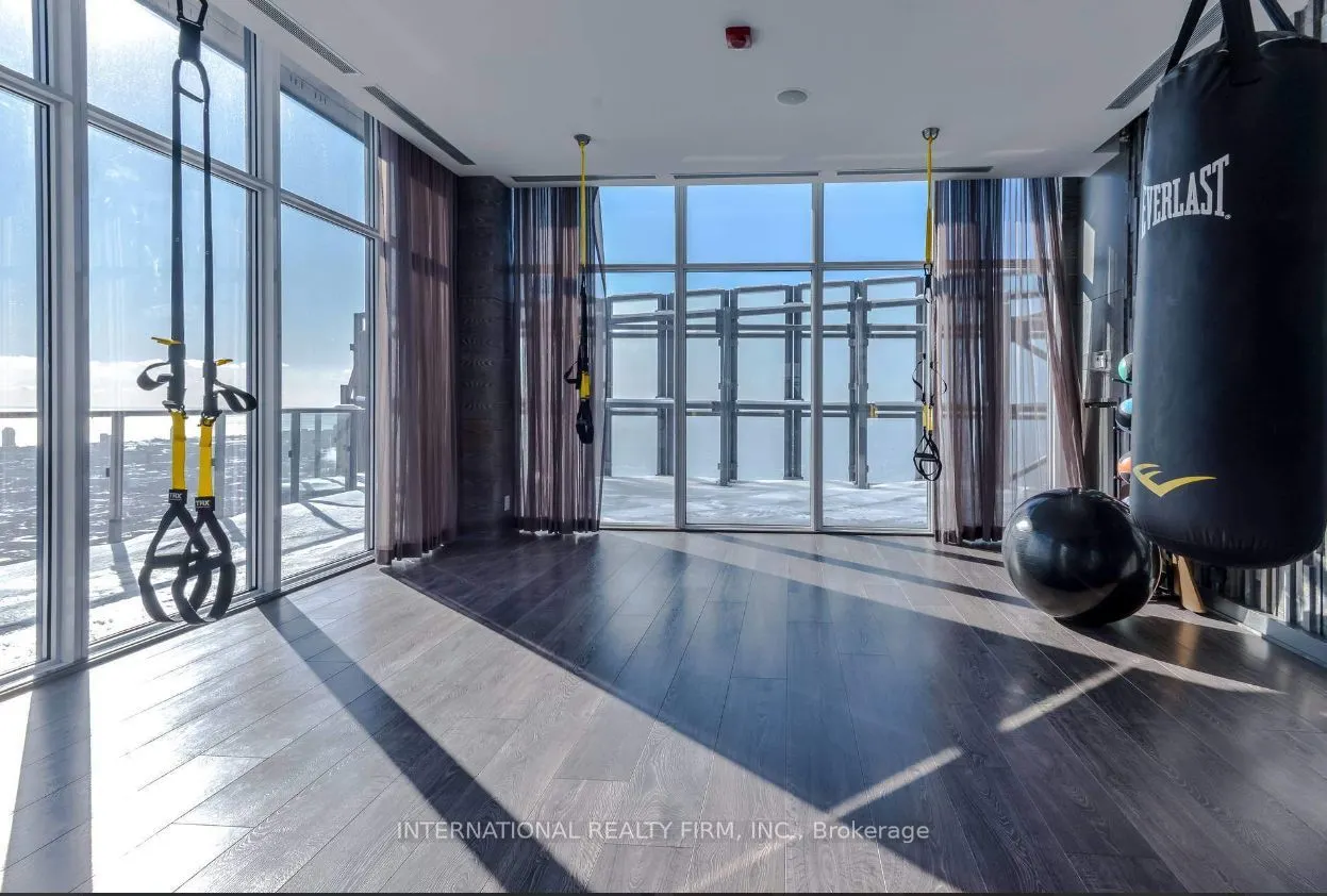 1080 Bay Street N, #4901