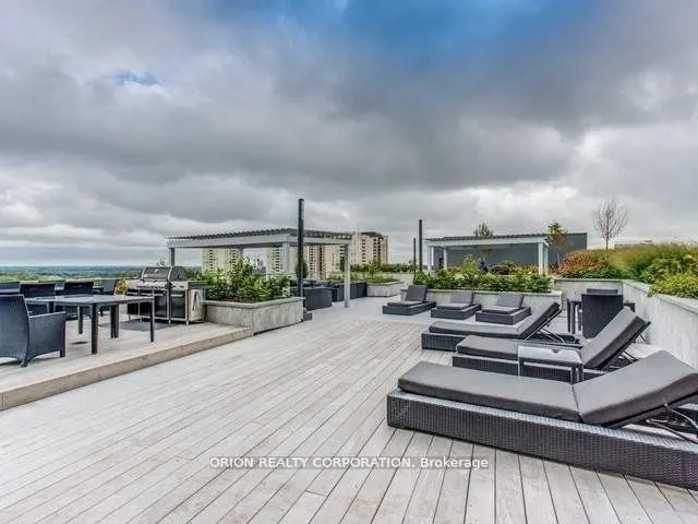 7 Kenaston Gardens, #820