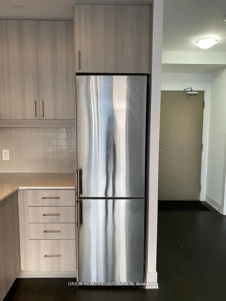 7 Kenaston Gardens, #820