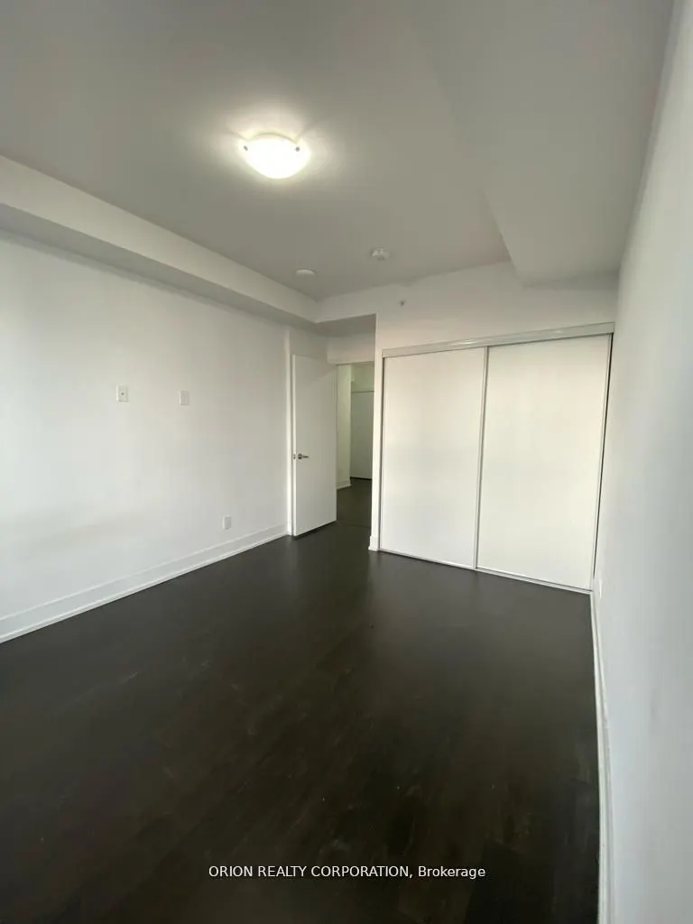 7 Kenaston Gardens, #820
