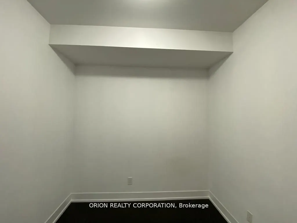 7 Kenaston Gardens, #820