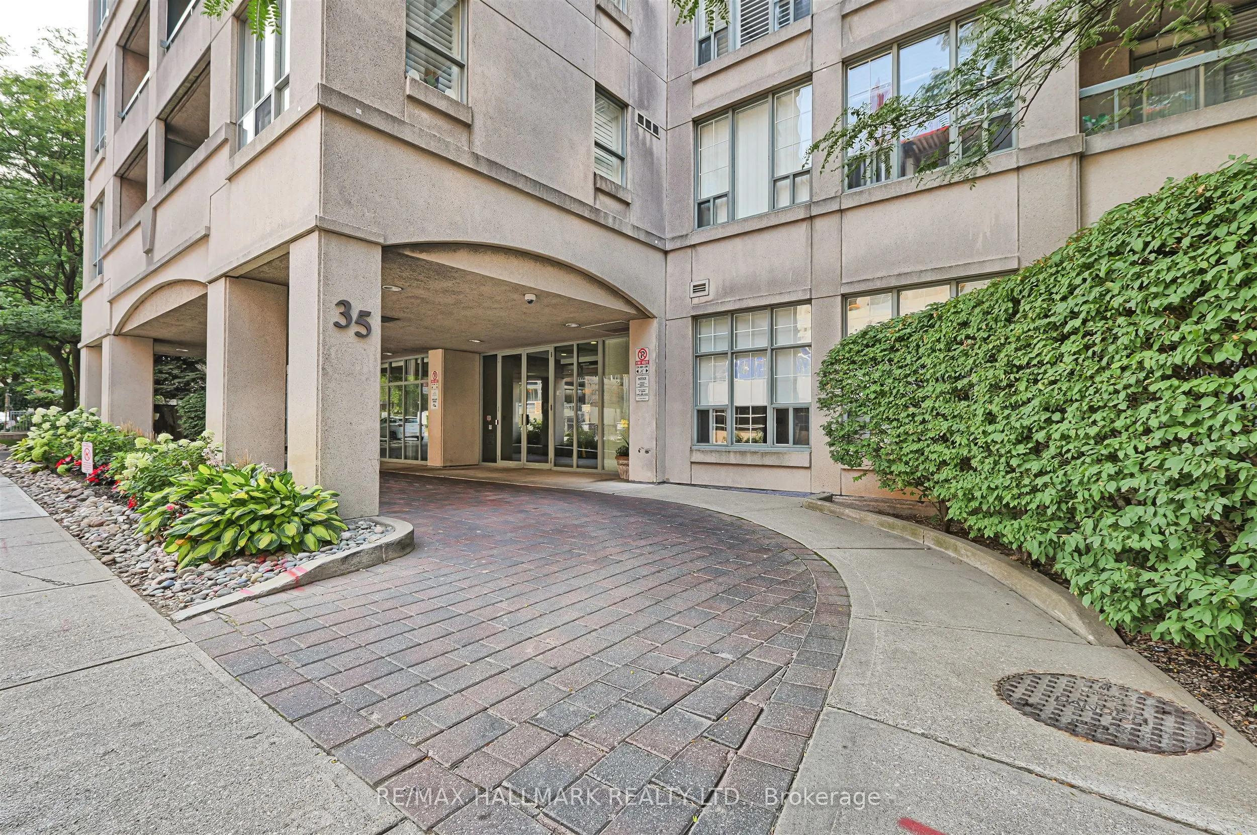 35 Merton Street, #511