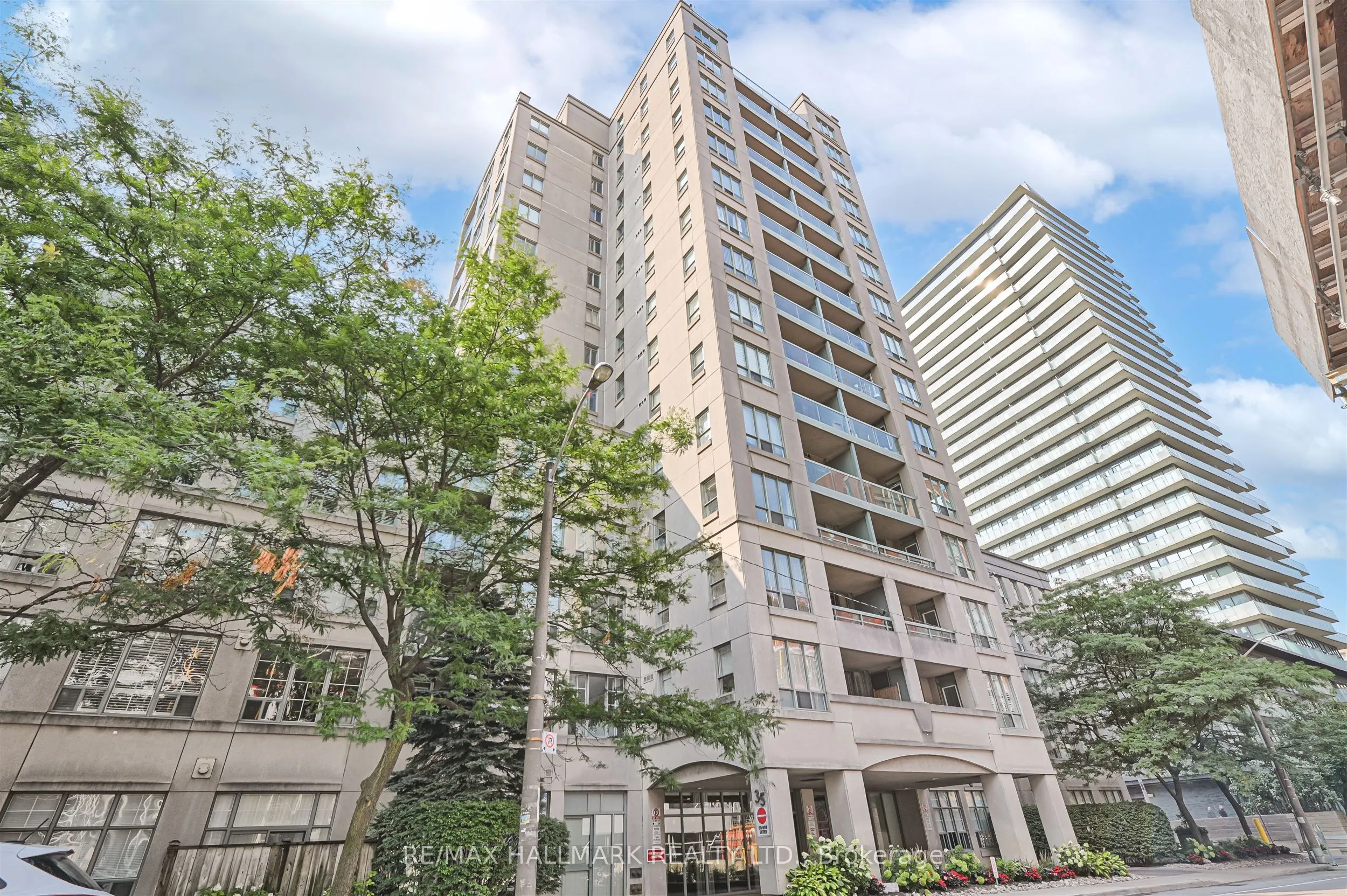 35 Merton Street, #511