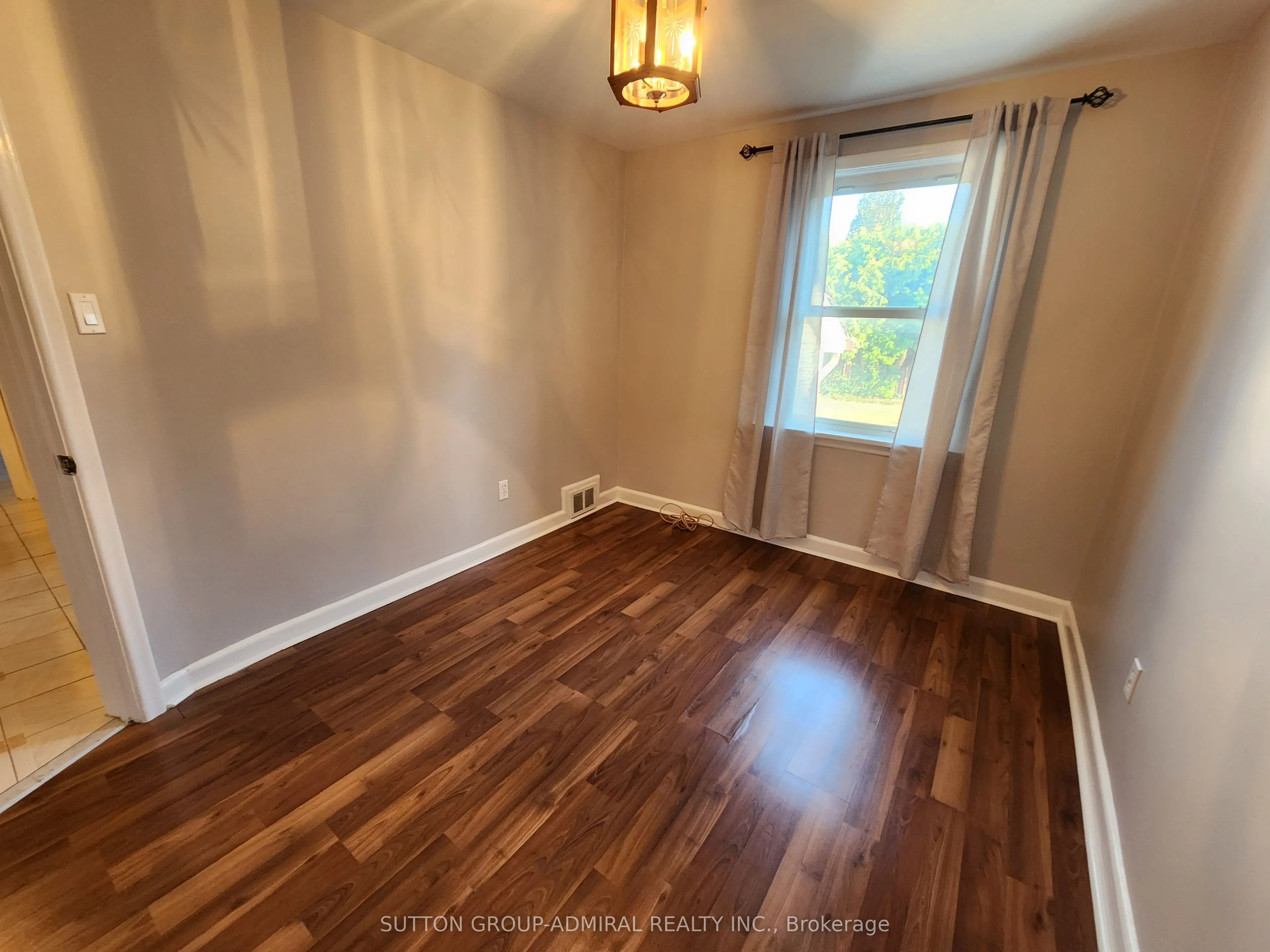 95 Almore Avenue