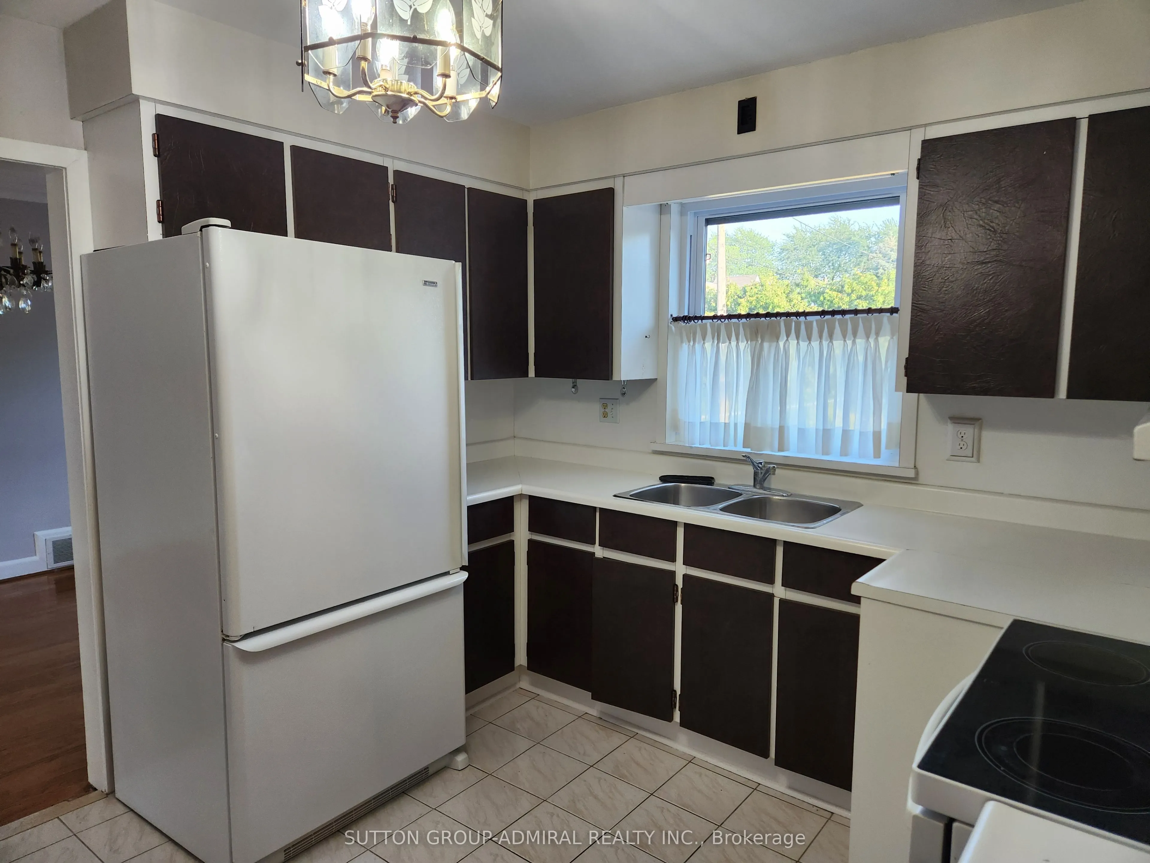 95 Almore Avenue