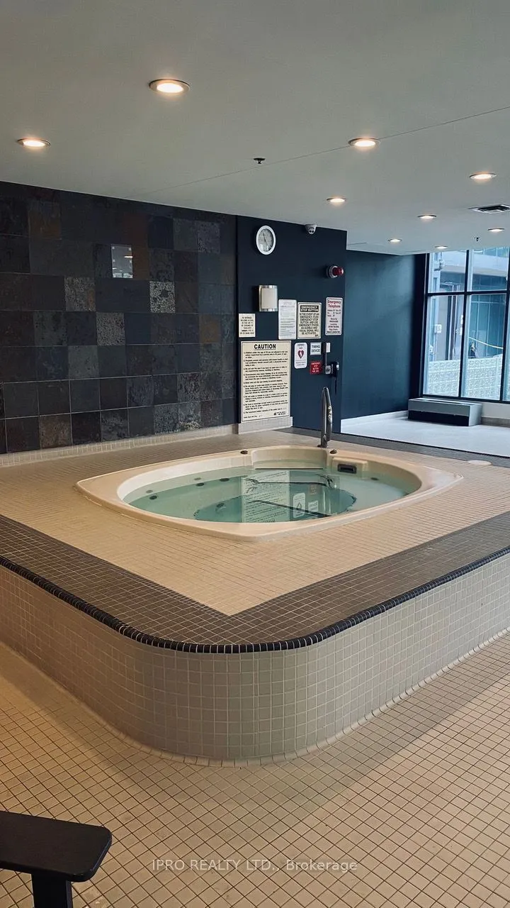 219 Fort York Boulevard, #1407