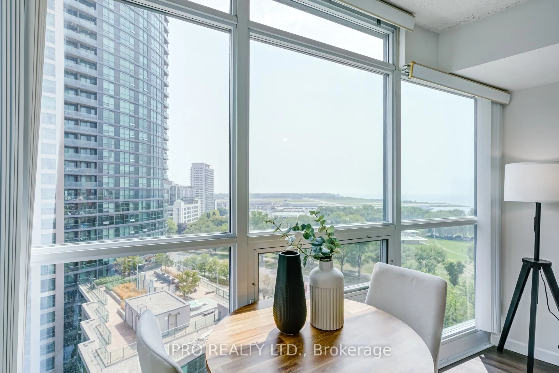 219 Fort York Boulevard, #1407