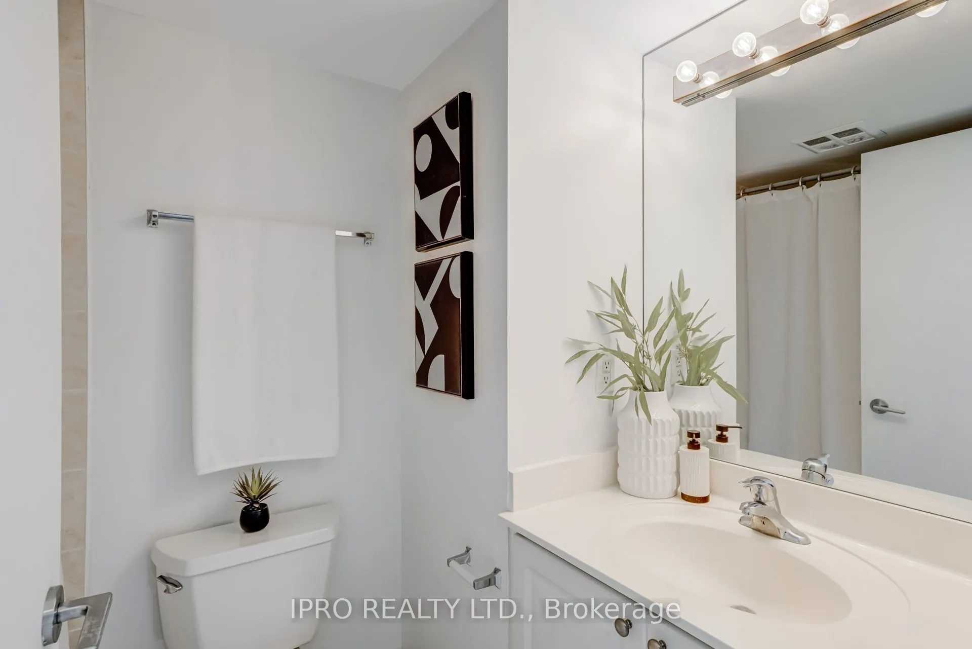219 Fort York Boulevard, #1407