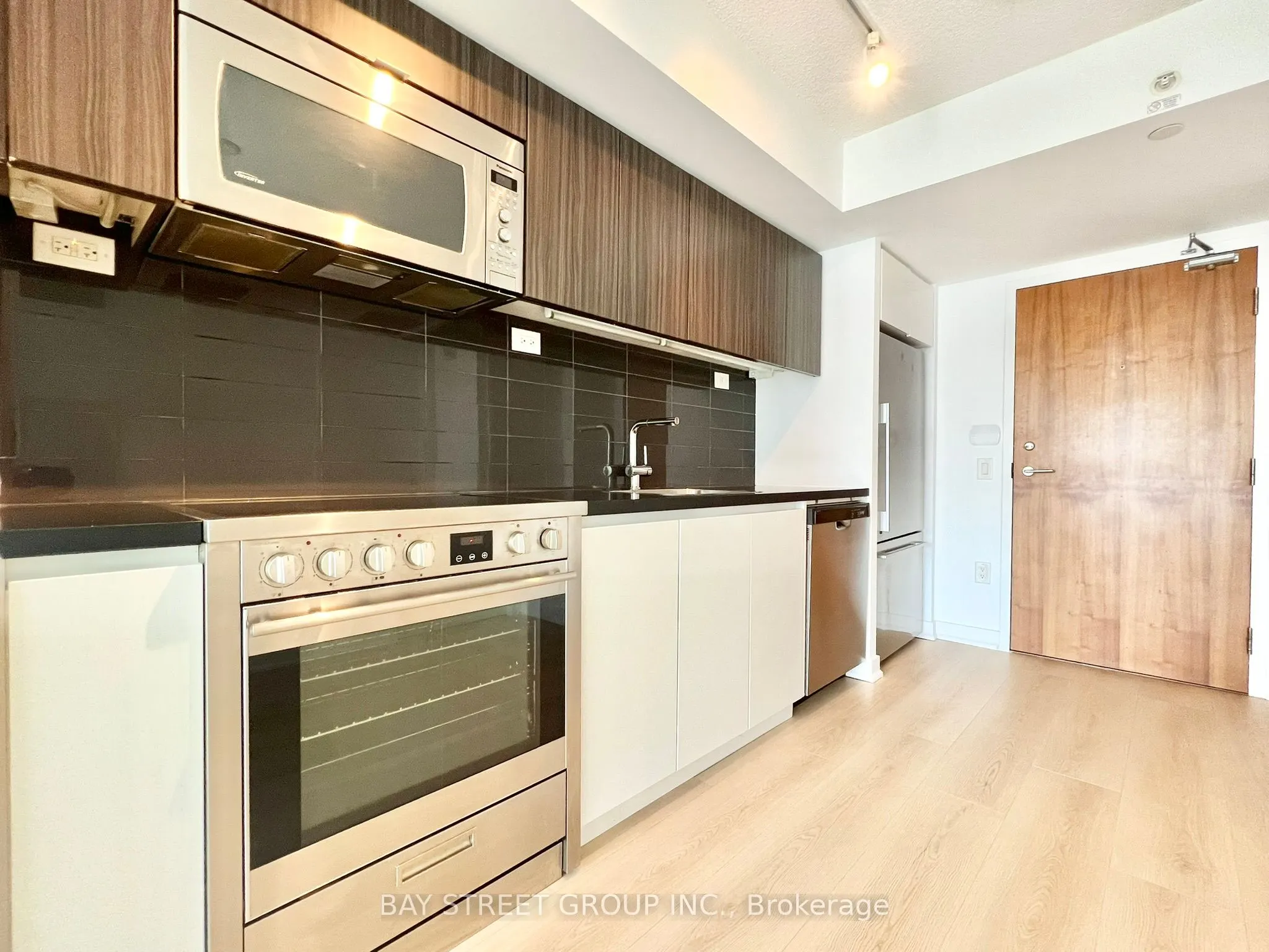 75 Queens Wharf Road, #2611