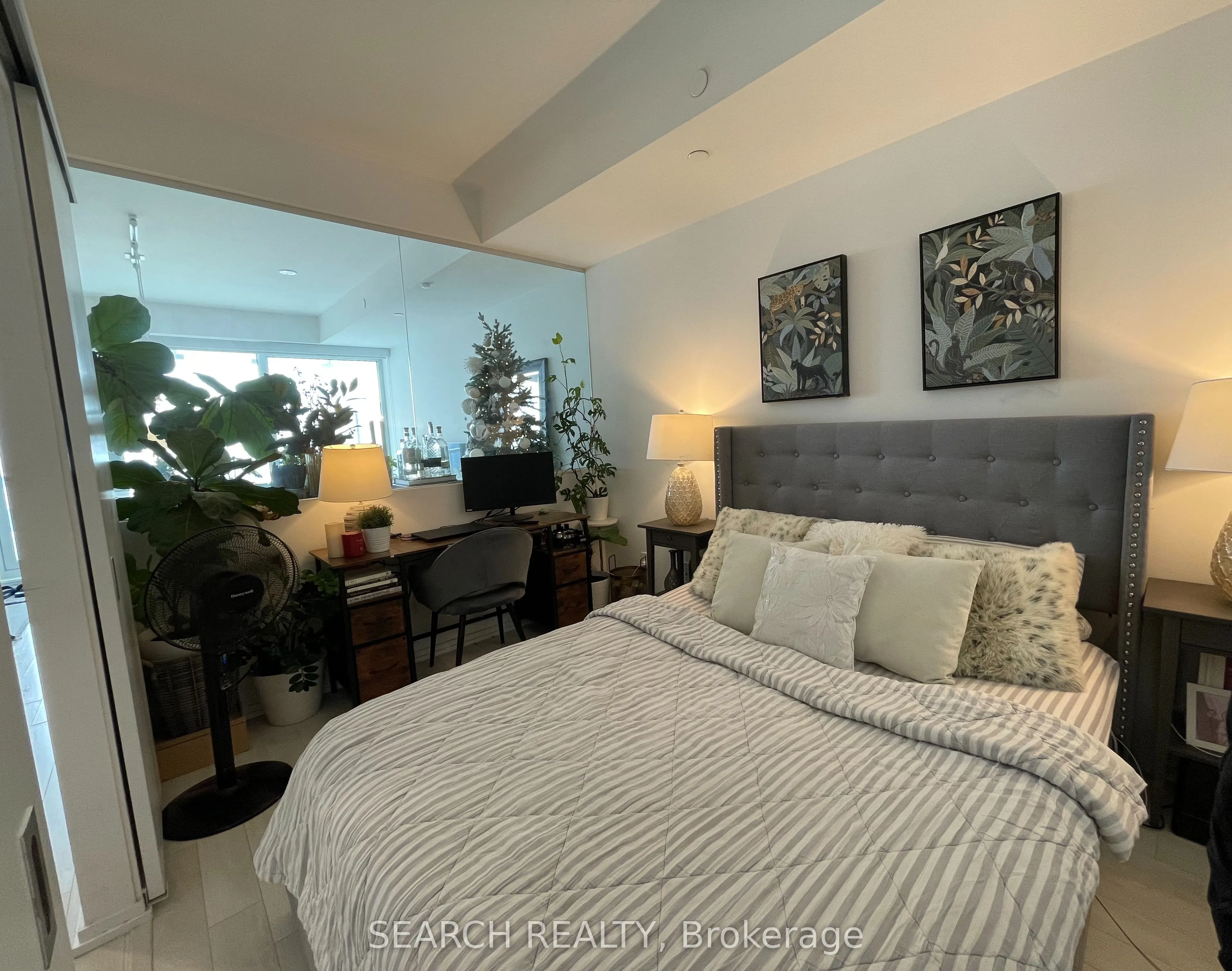 197 Yonge Street, #5211