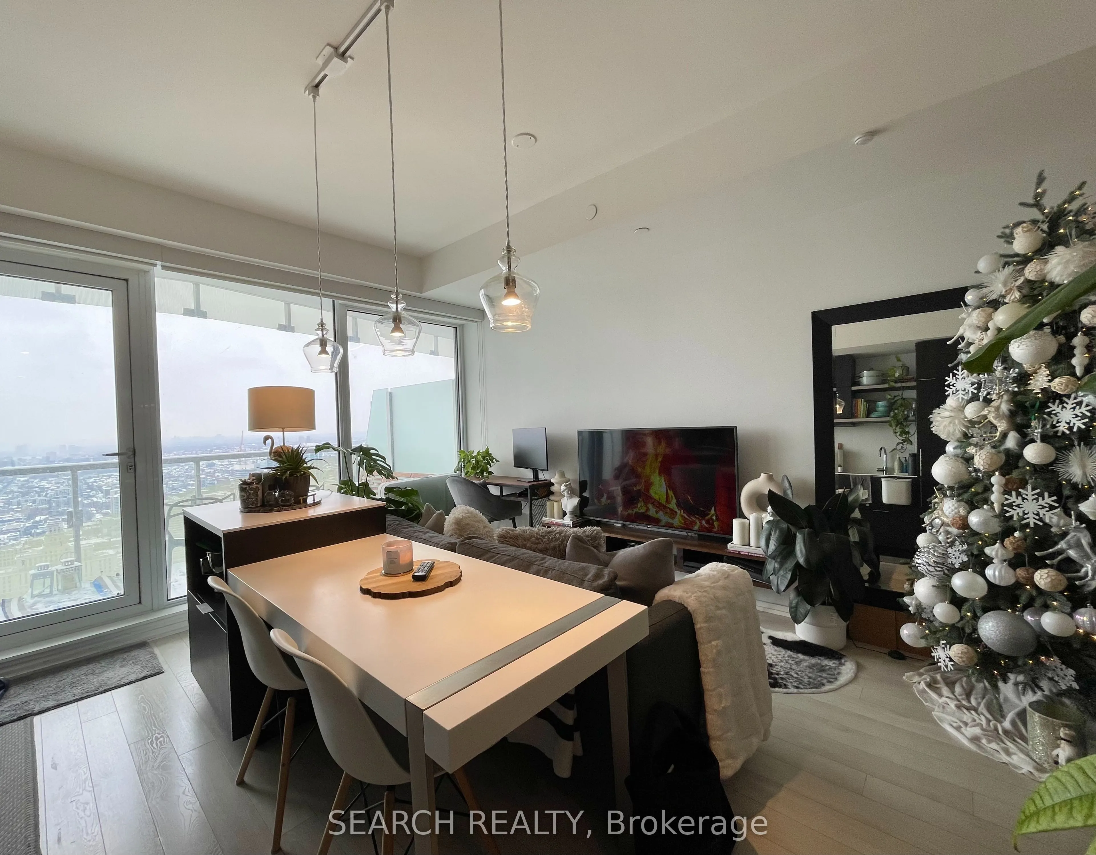 197 Yonge Street, #5211