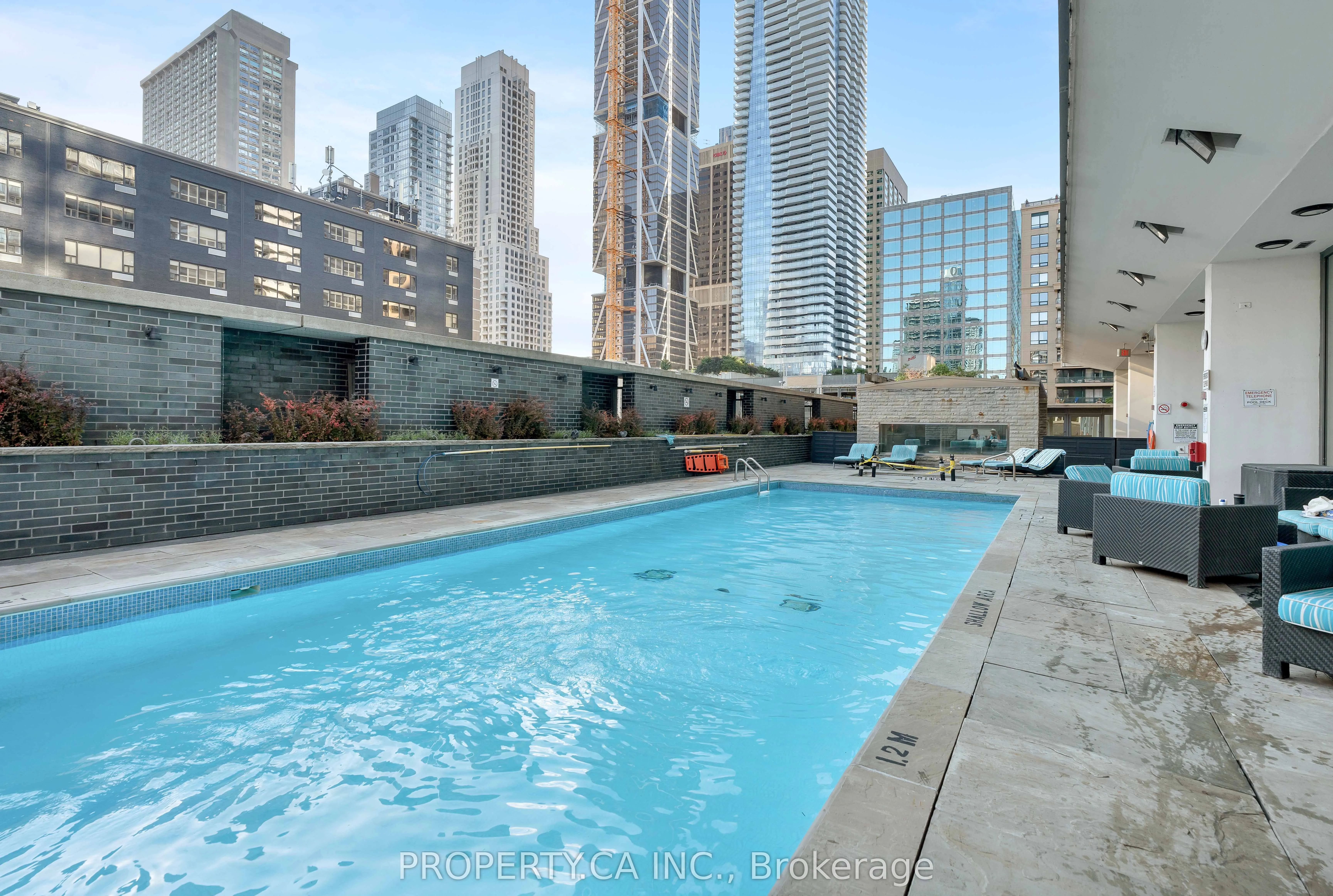 33 Charles Street E, #3606