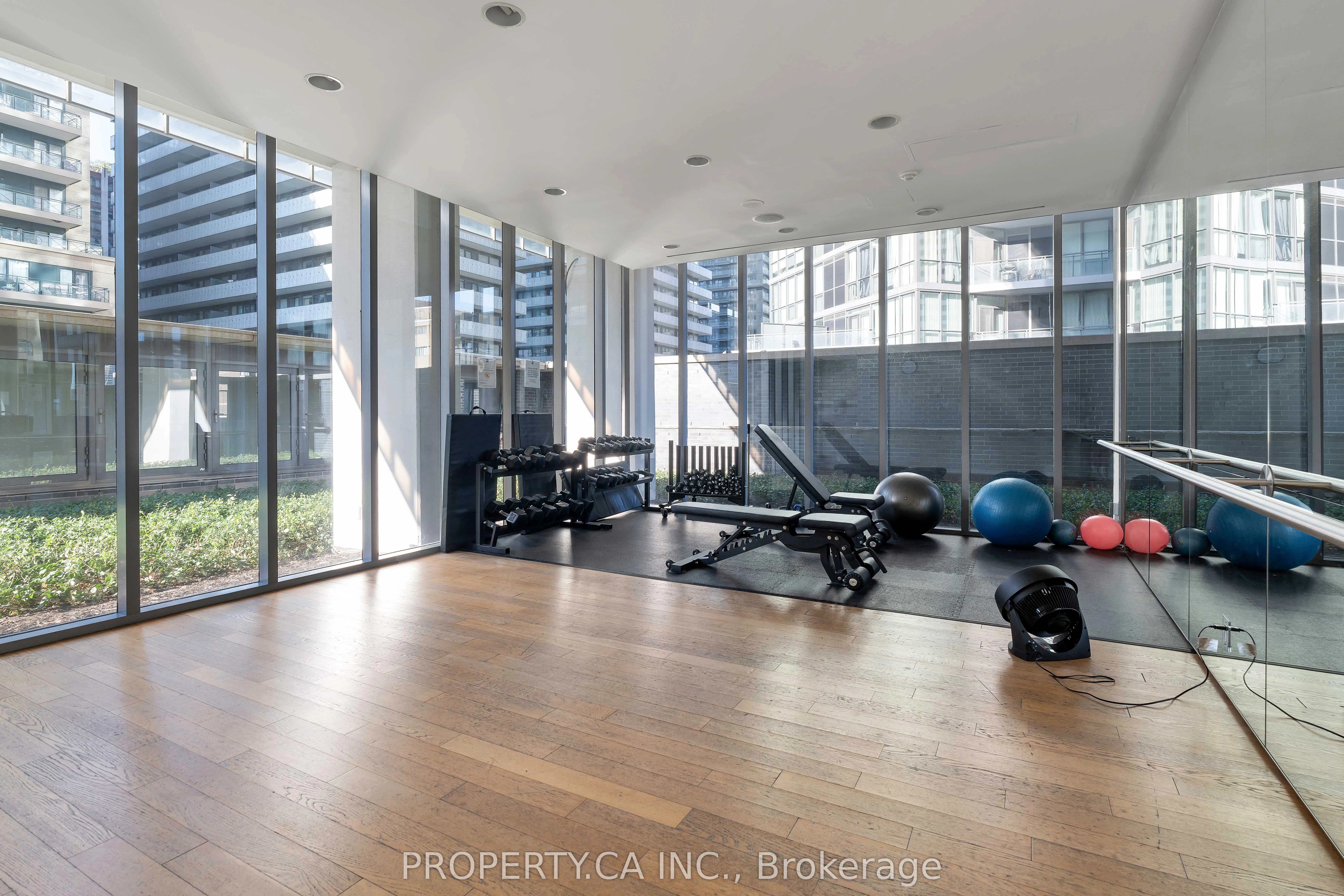 33 Charles Street E, #3606