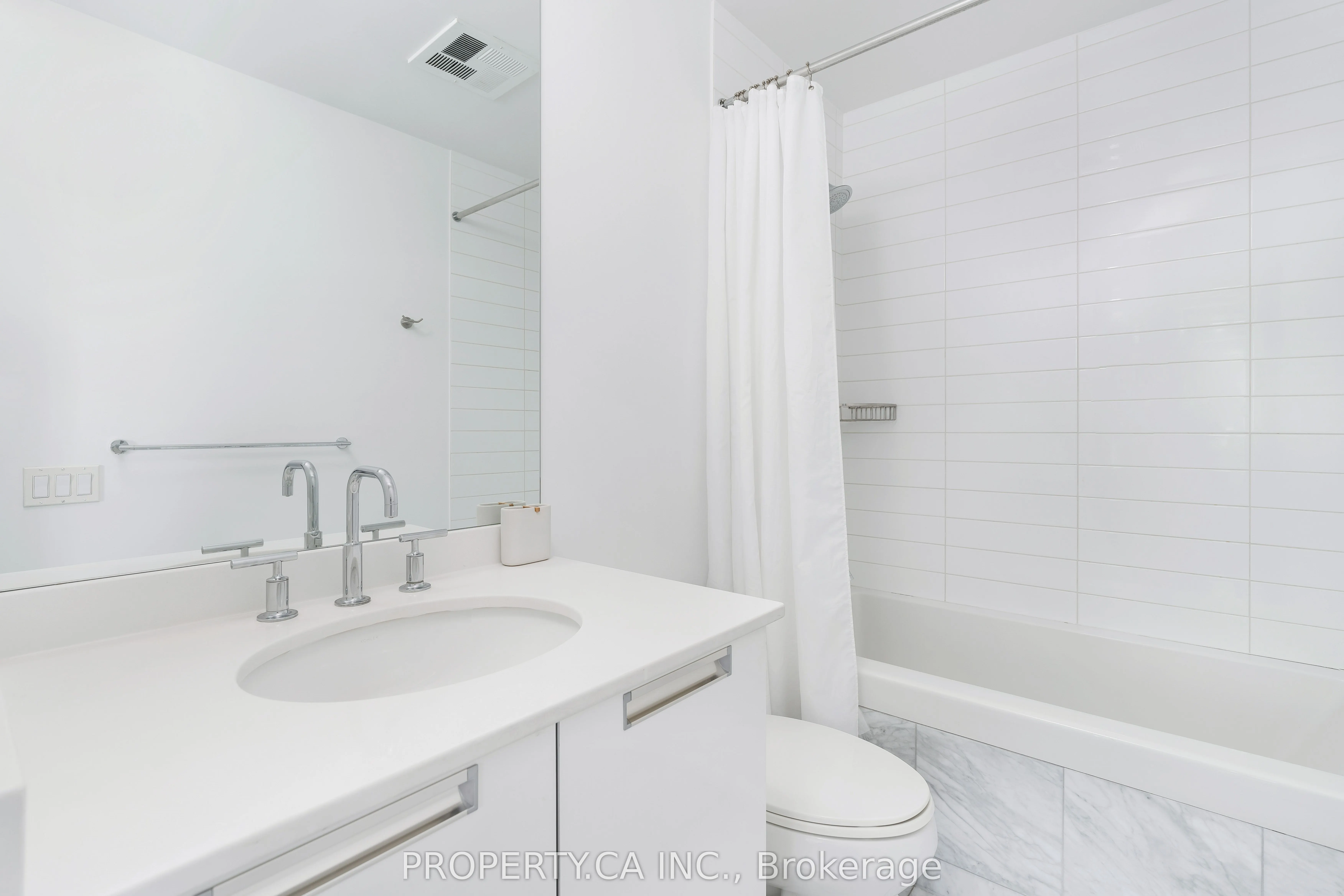 33 Charles Street E, #3606
