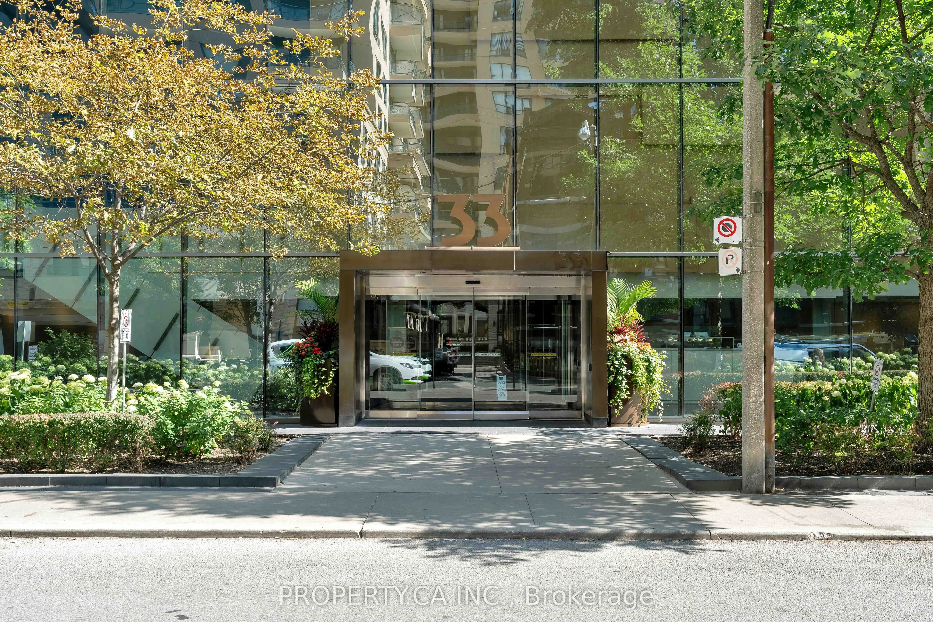 33 Charles Street E, #3606