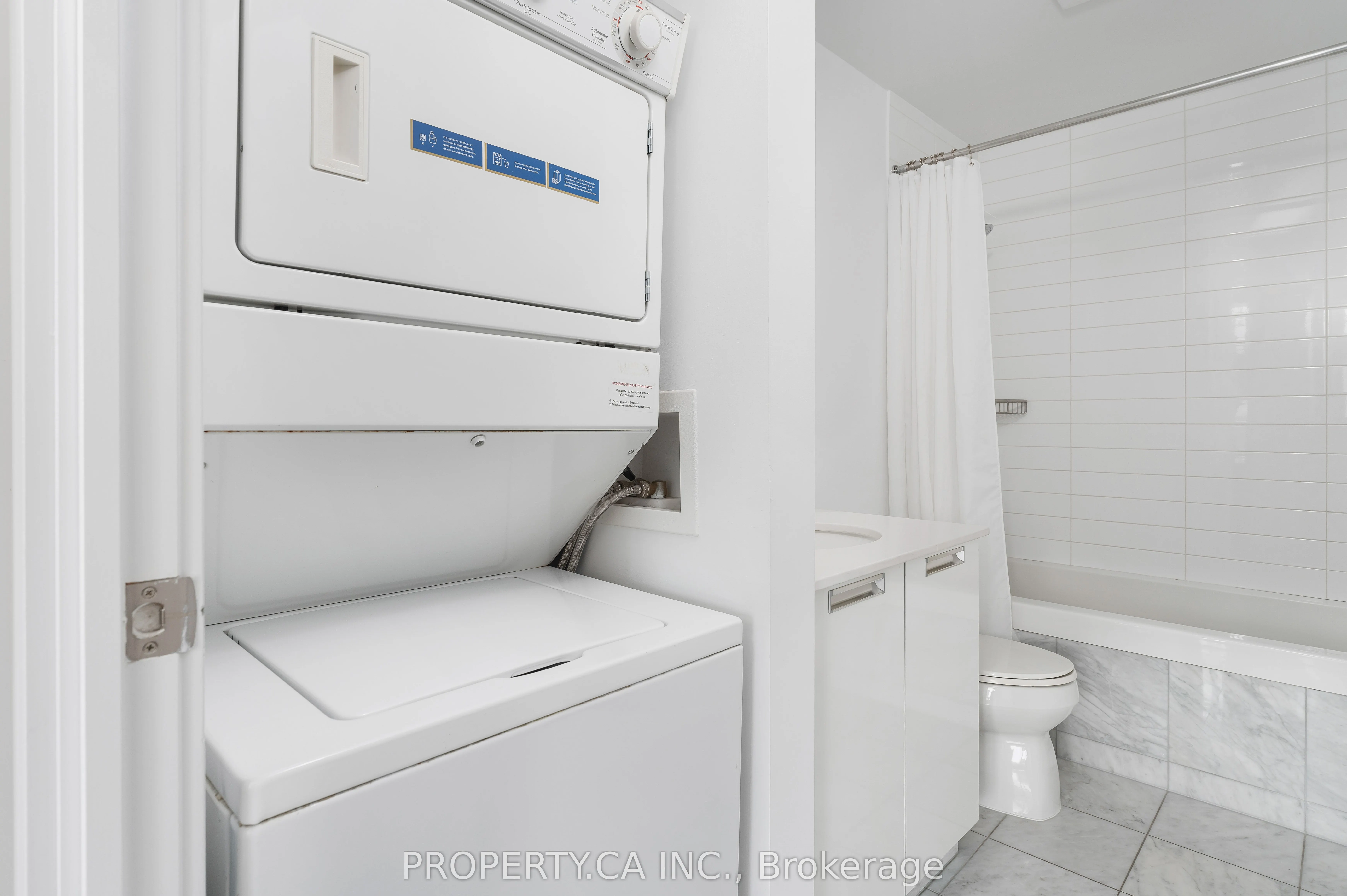 33 Charles Street E, #3606