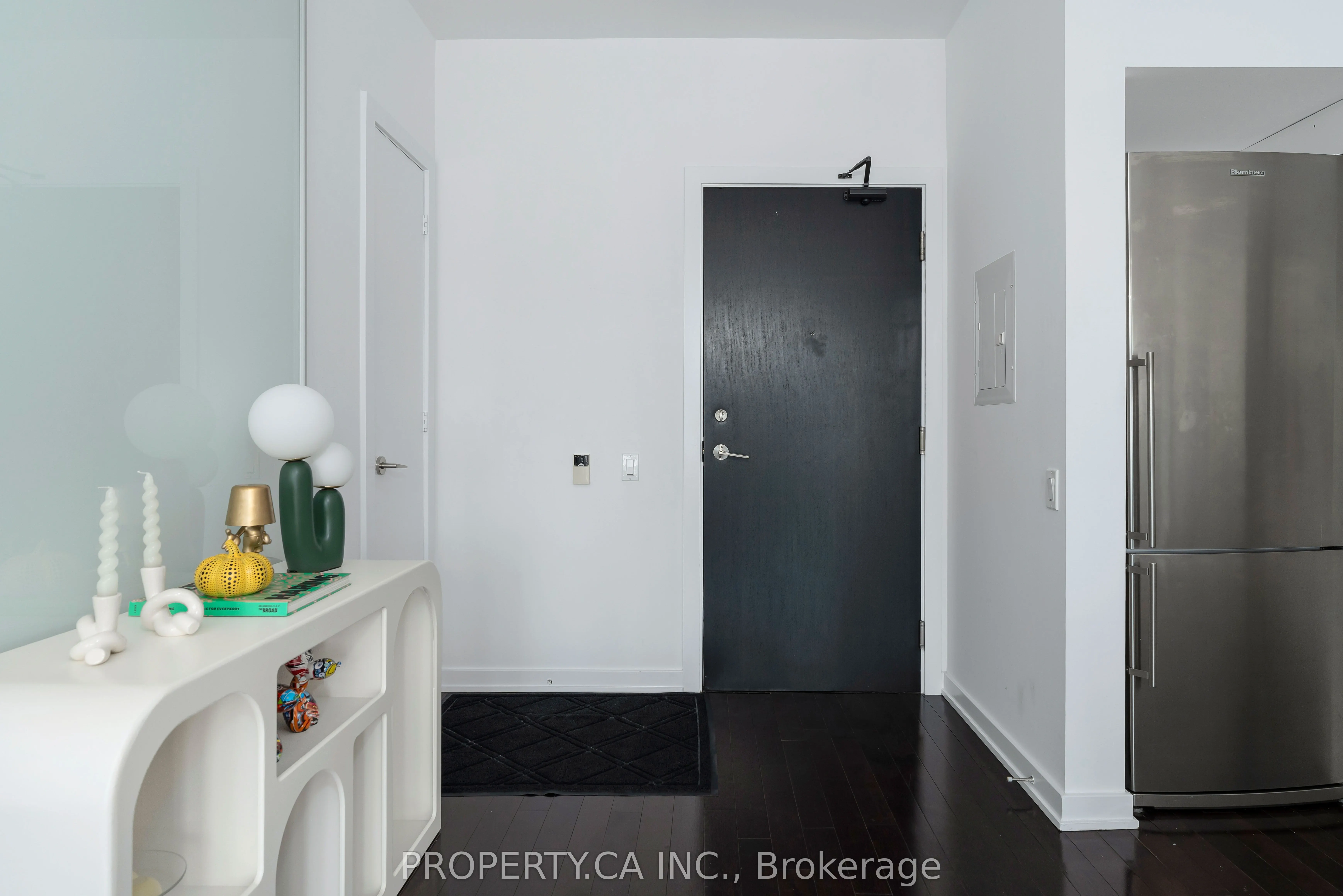 33 Charles Street E, #3606