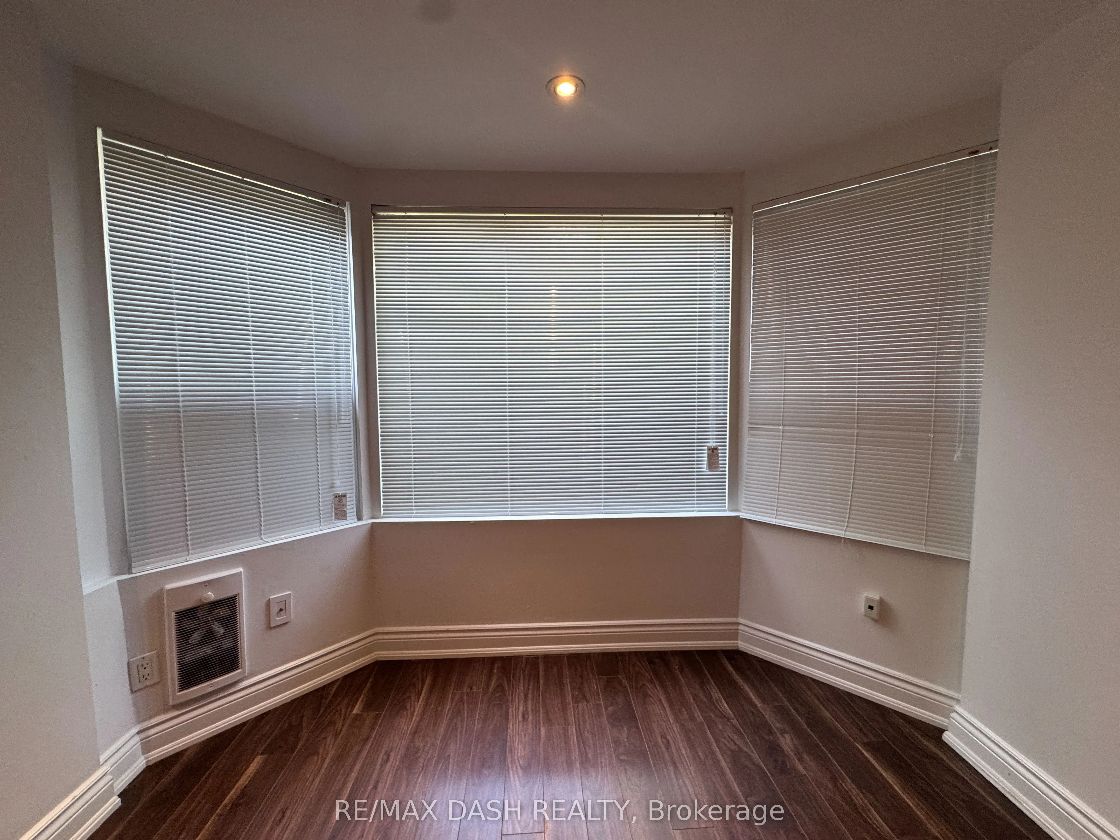 141 Admiral Road, #101