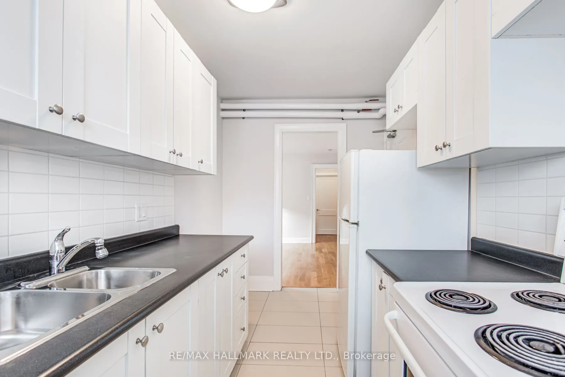 27 Sherwood Avenue, #4
