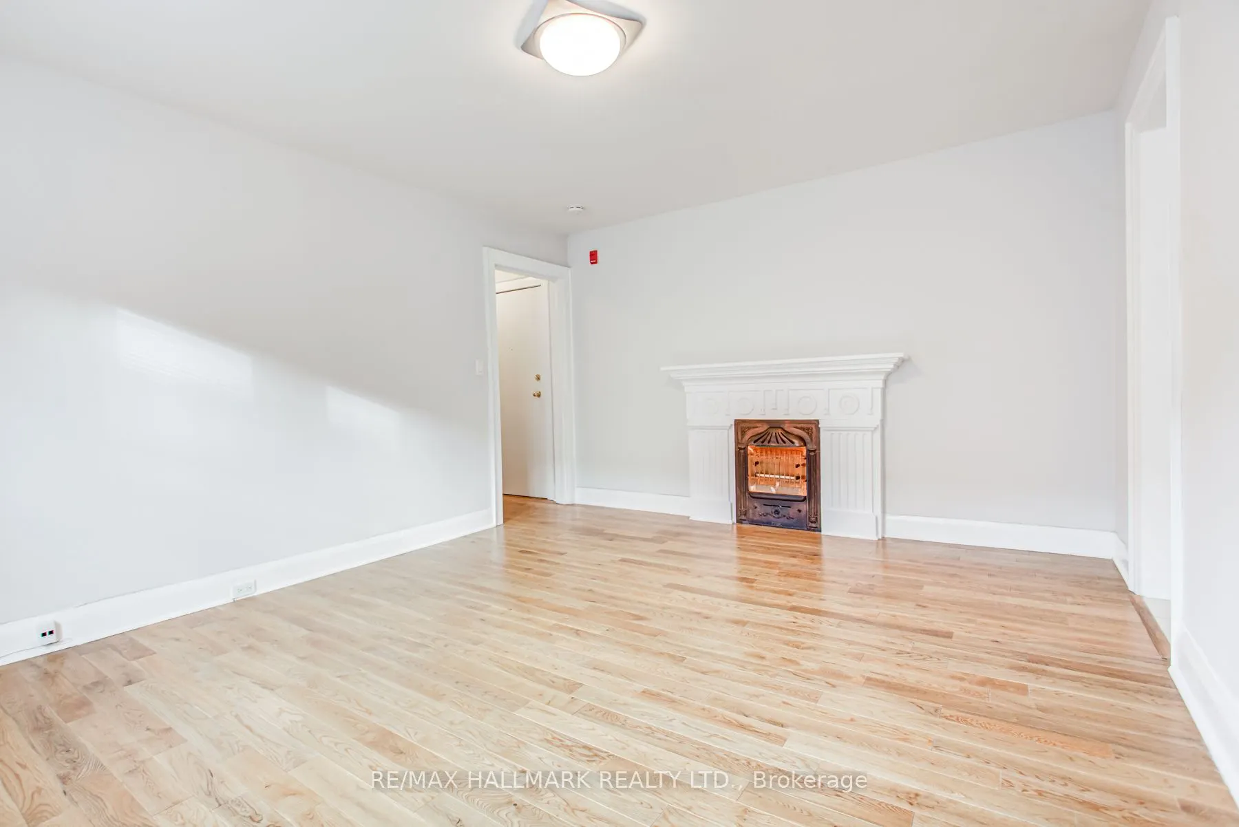 27 Sherwood Avenue, #4