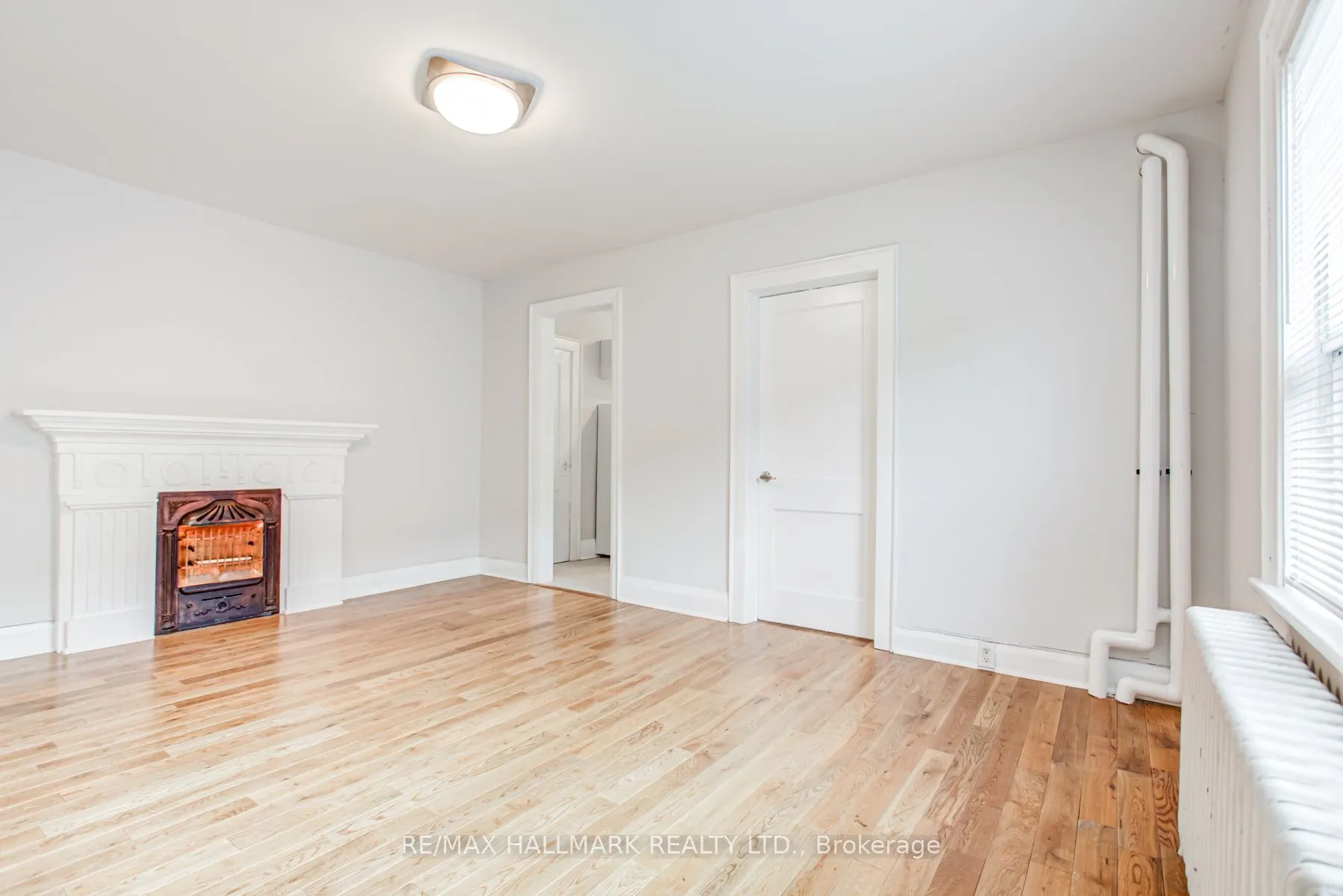 27 Sherwood Avenue, #4