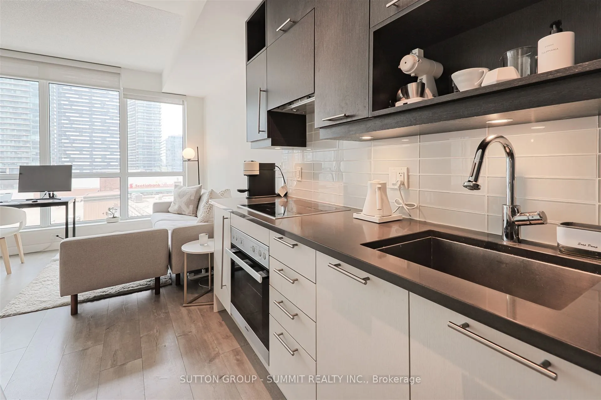 30 Nelson Street, #1008