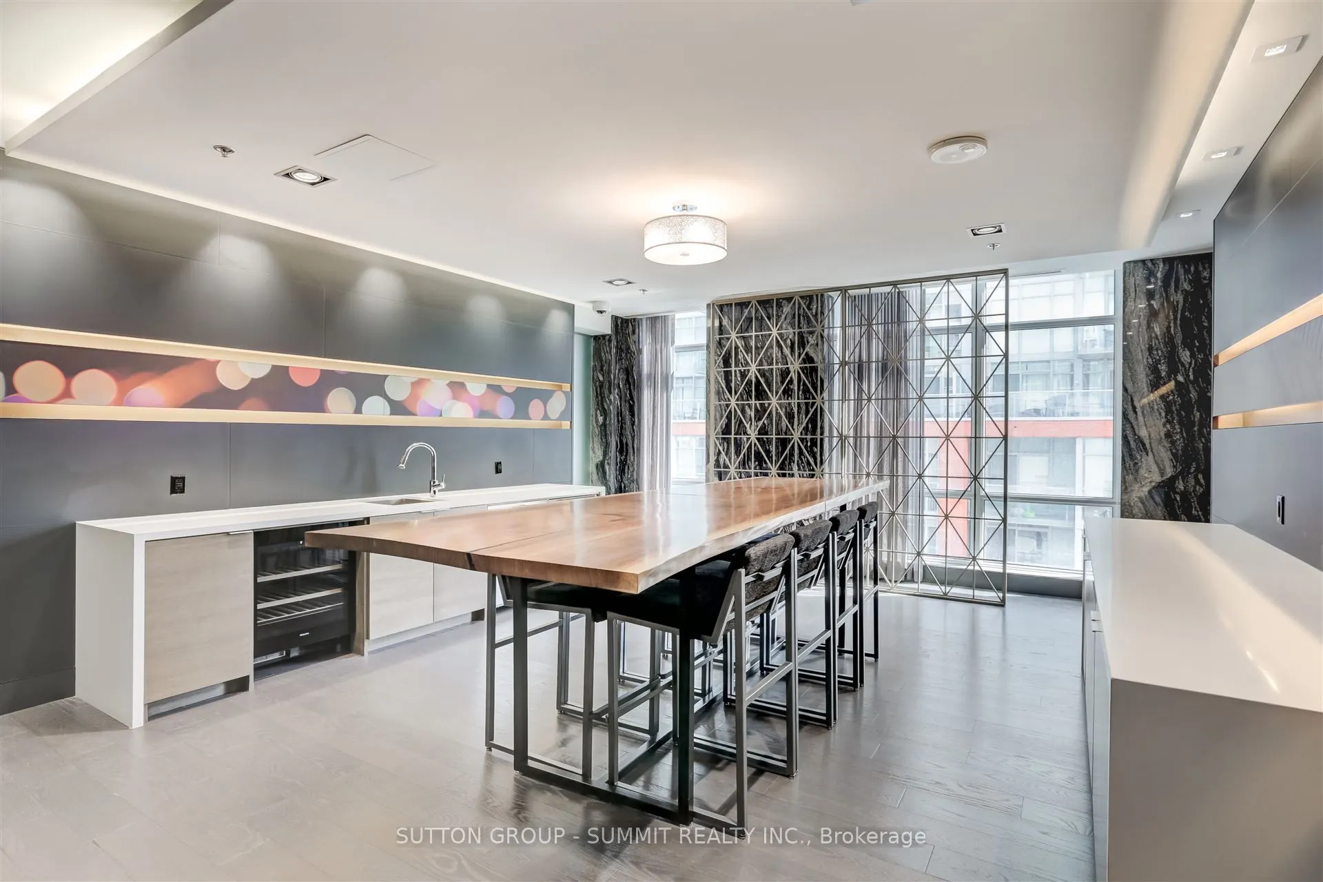 30 Nelson Street, #1008