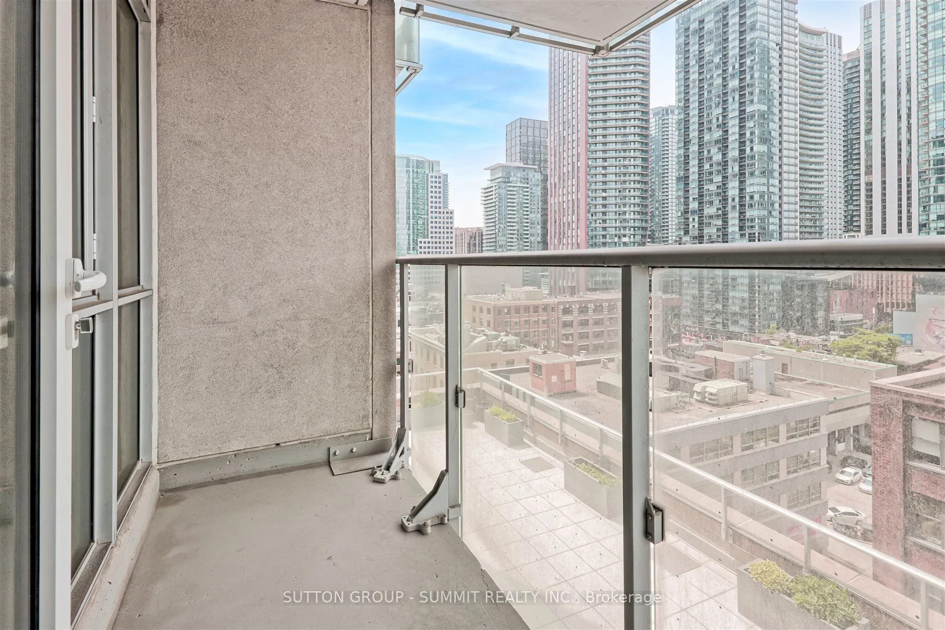 30 Nelson Street, #1008