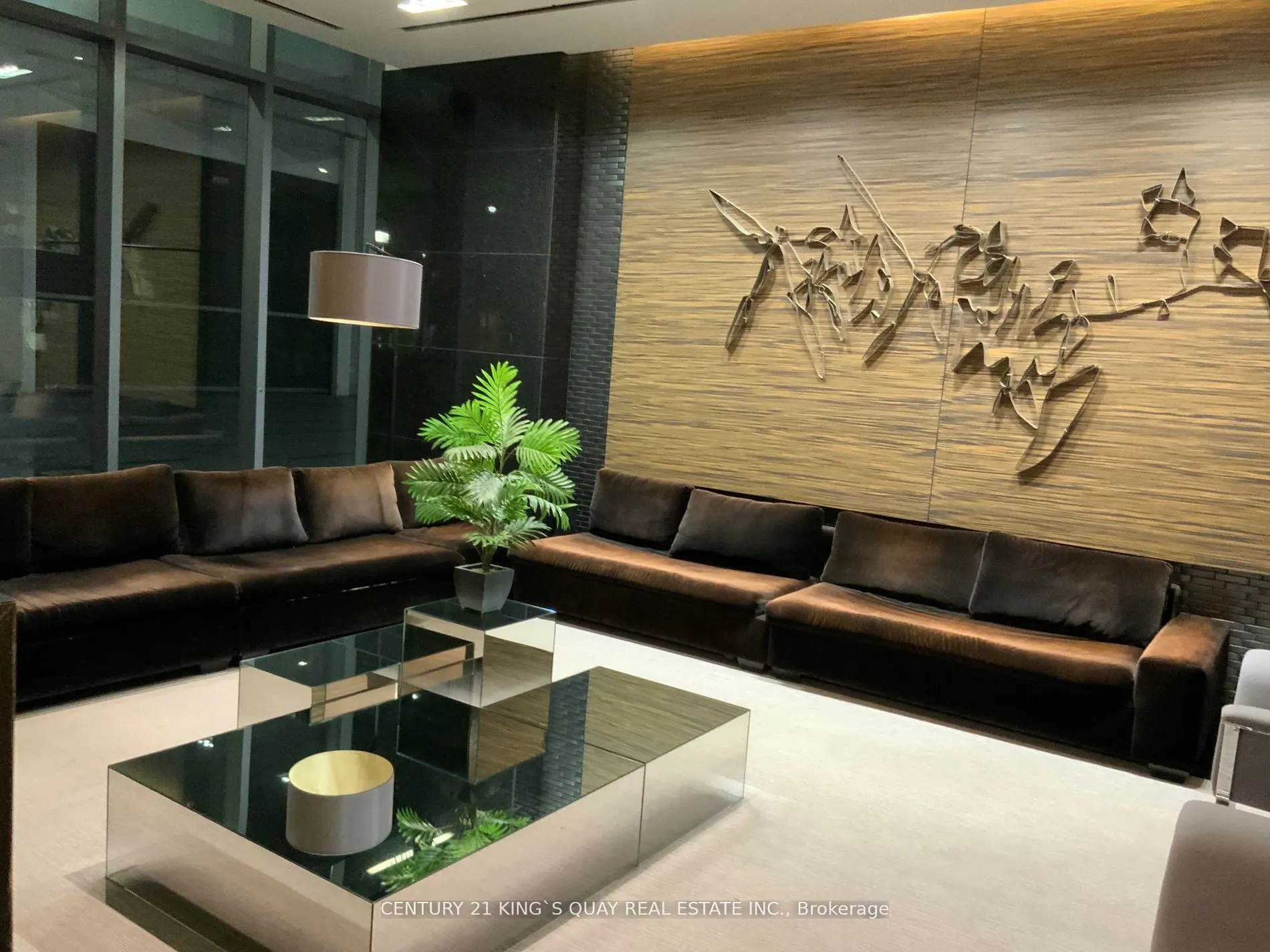 770 Bay Street, #909