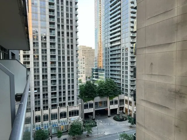 770 Bay Street, #909