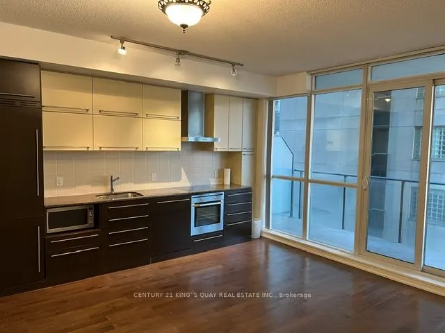 770 Bay Street, #909