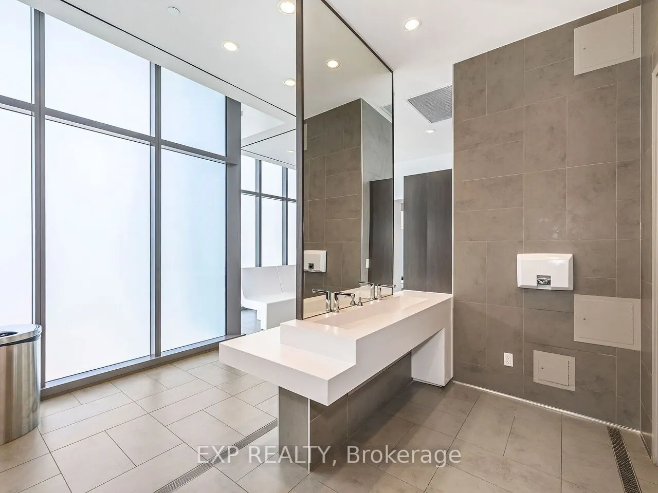 12 Bonnycastle Street N, #908