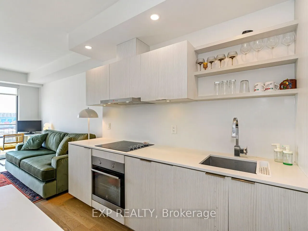 12 Bonnycastle Street N, #908